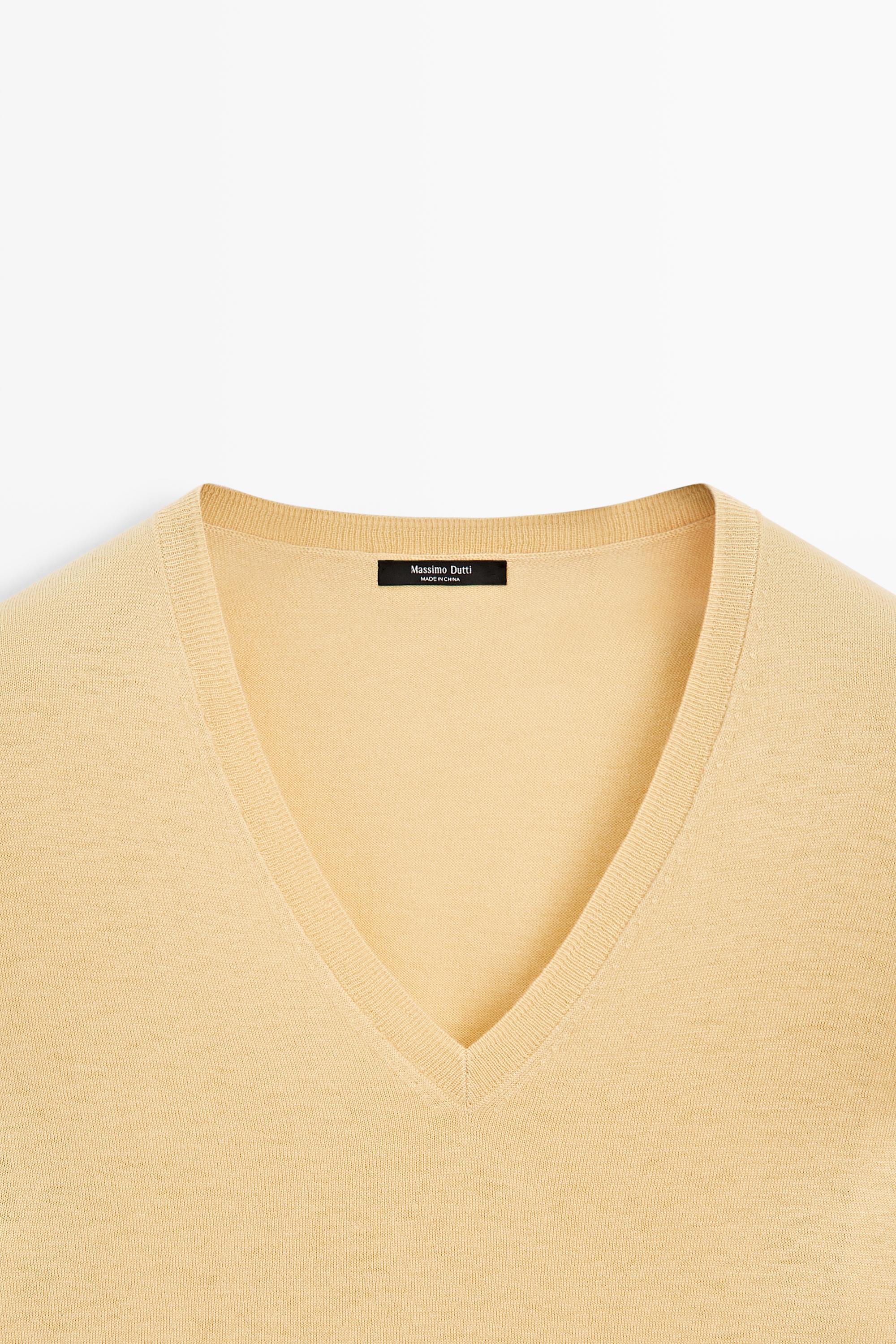 V-neck knit sweater — Vanilla