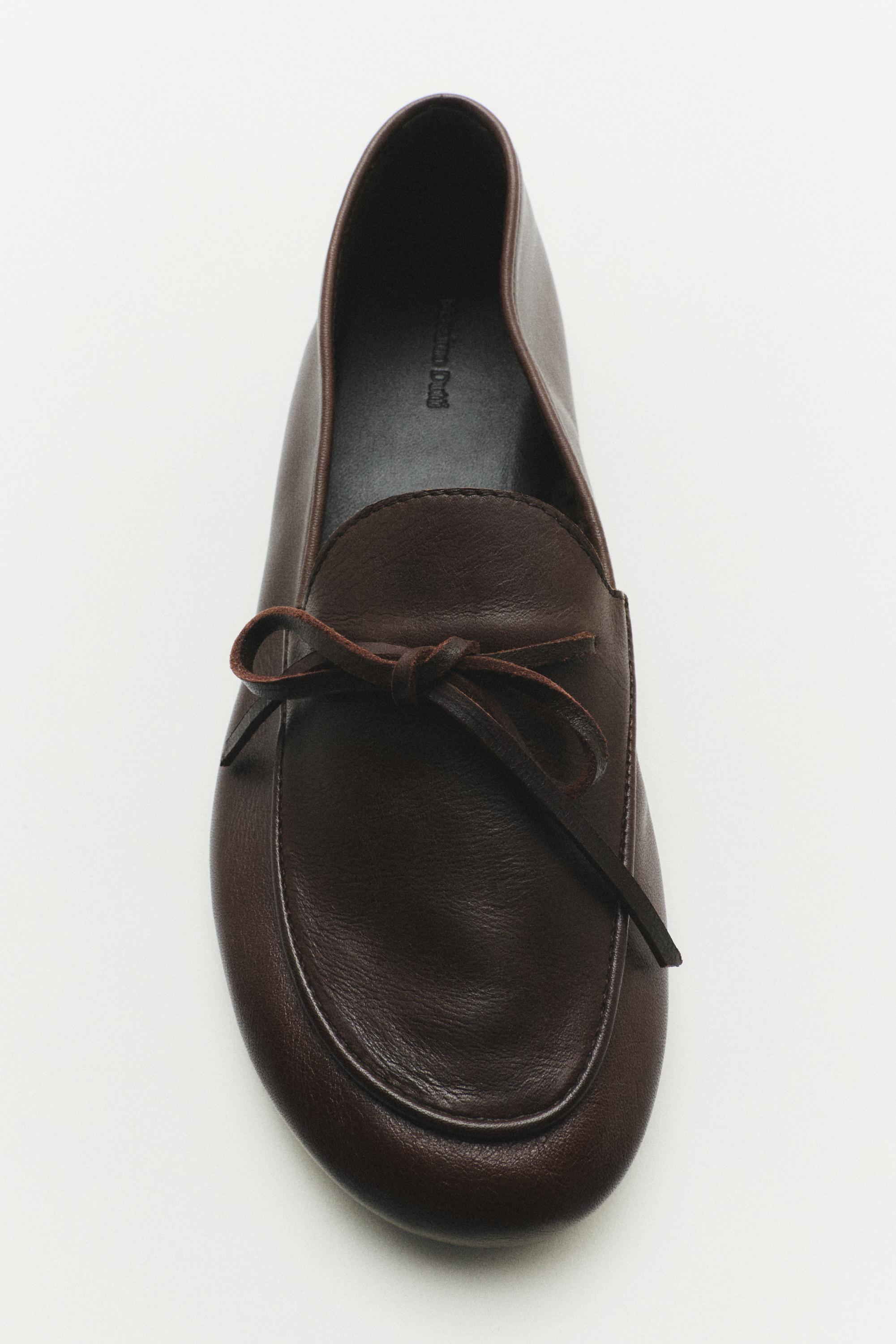 Soft leather bow loafer — BROWN
