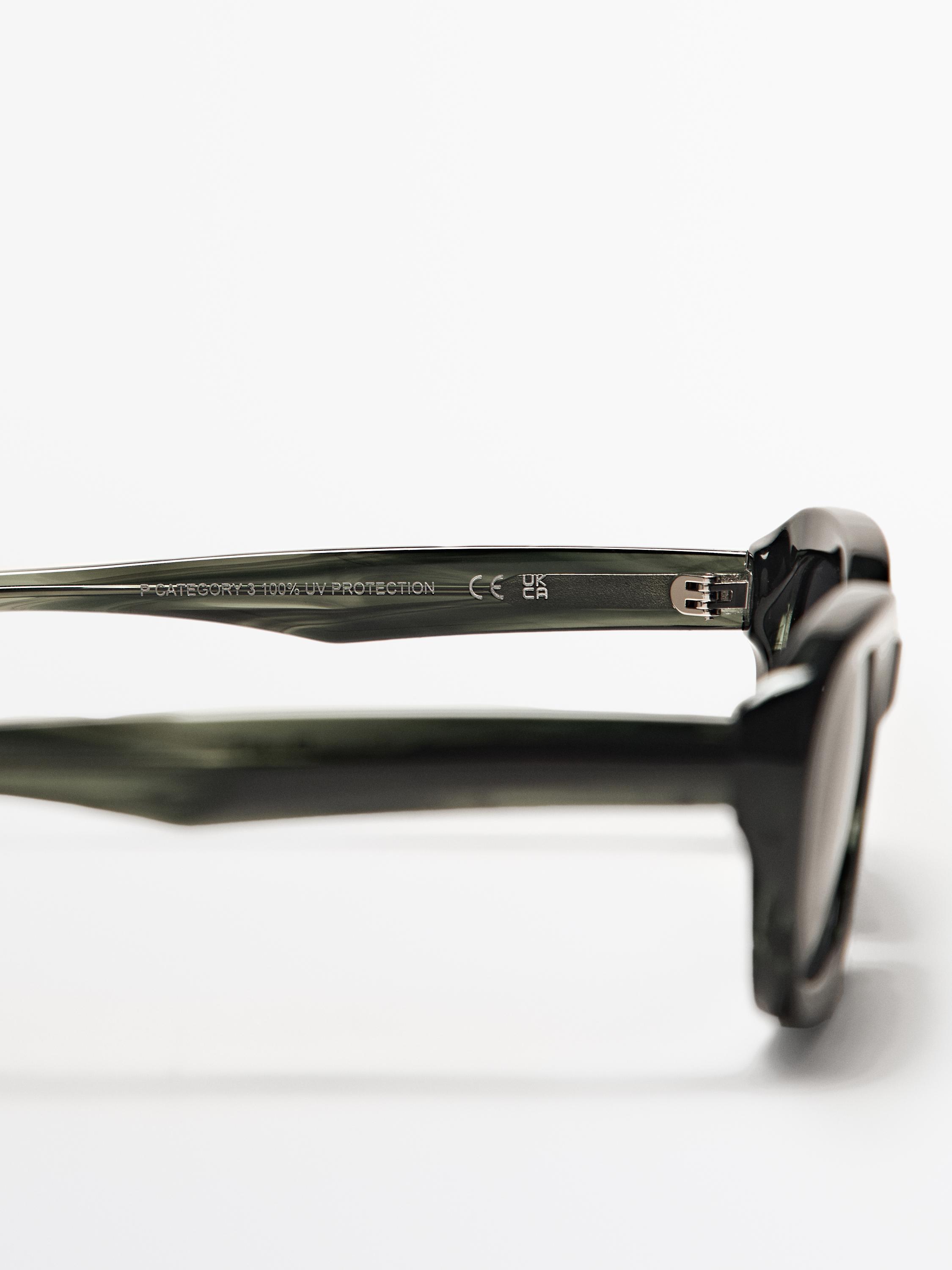 Oval sunglasses