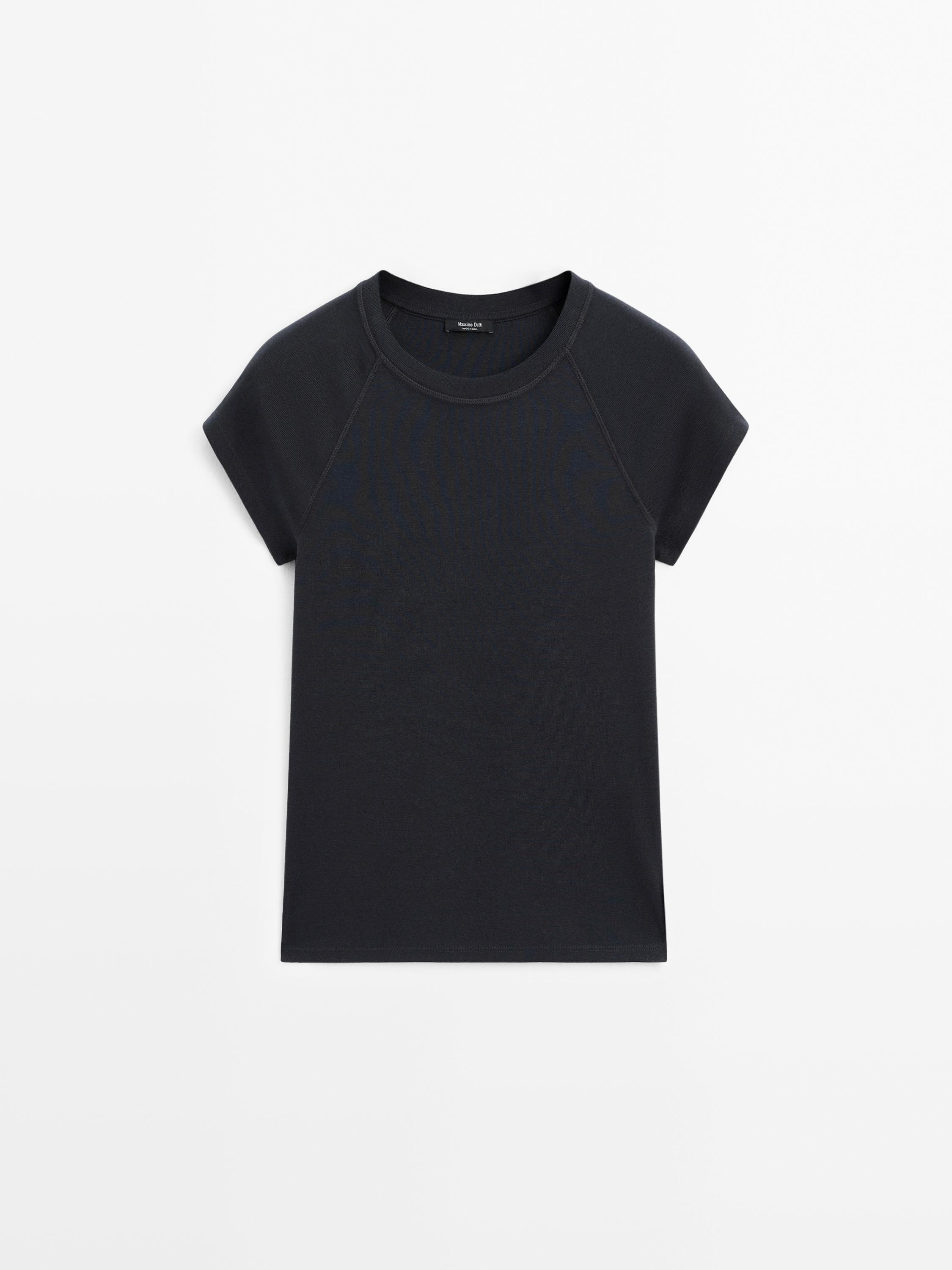 Cotton raglan sleeve t-shirt
