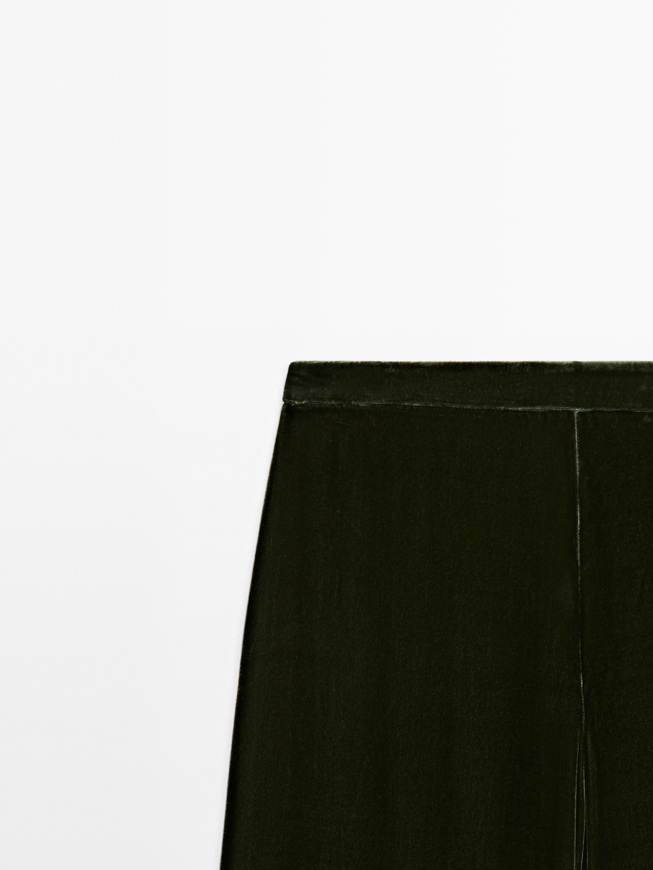 Wide-leg velvet trousers