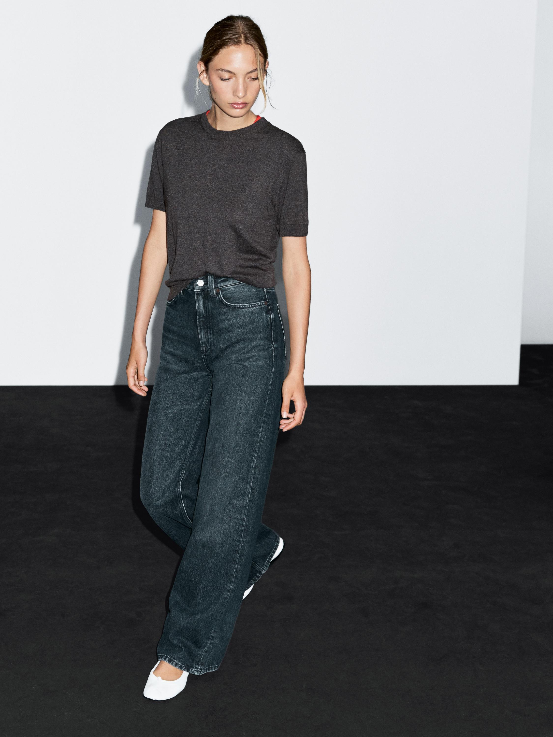 High-waist wide-leg jeans