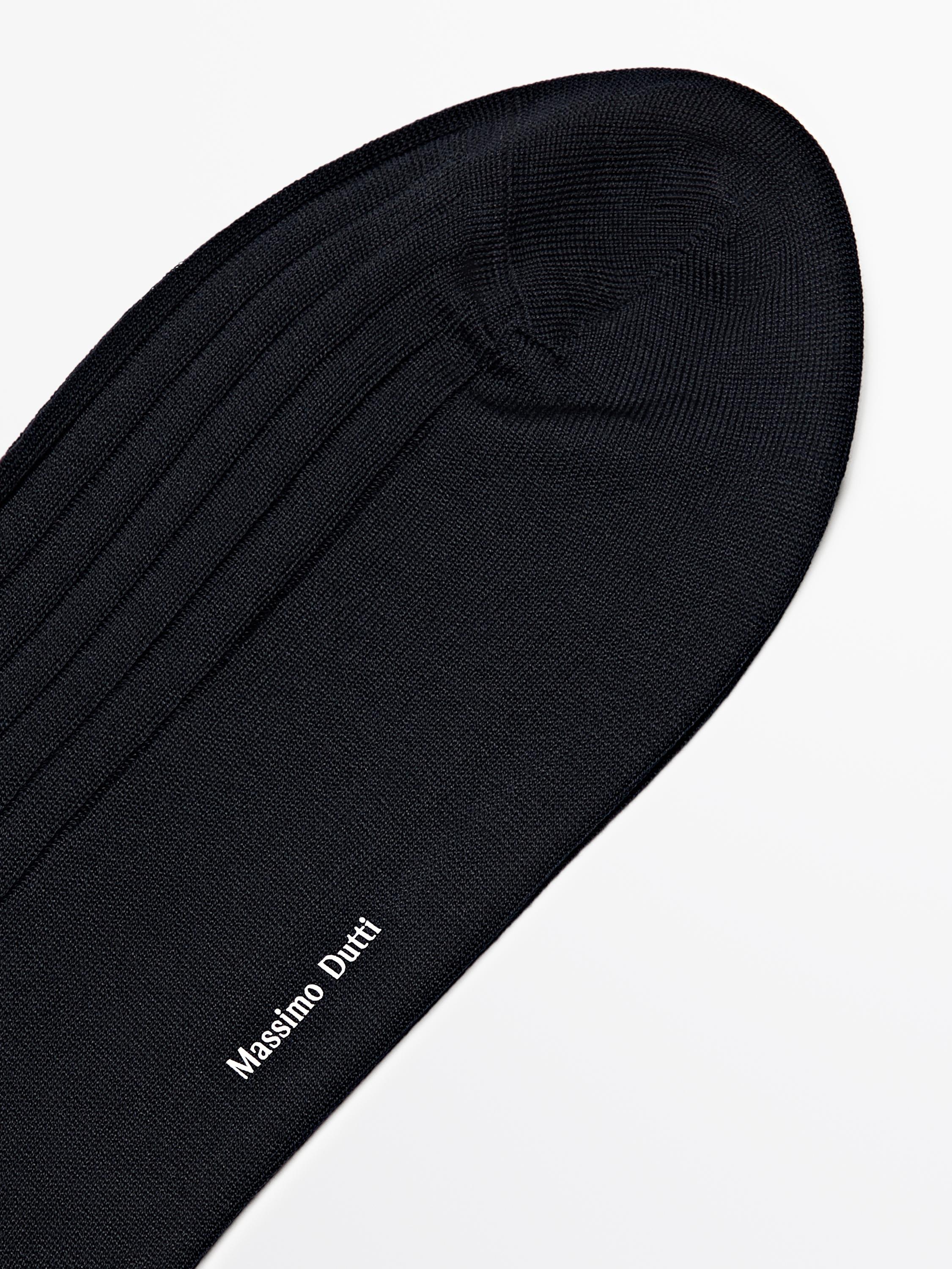 Ribbed smart socks