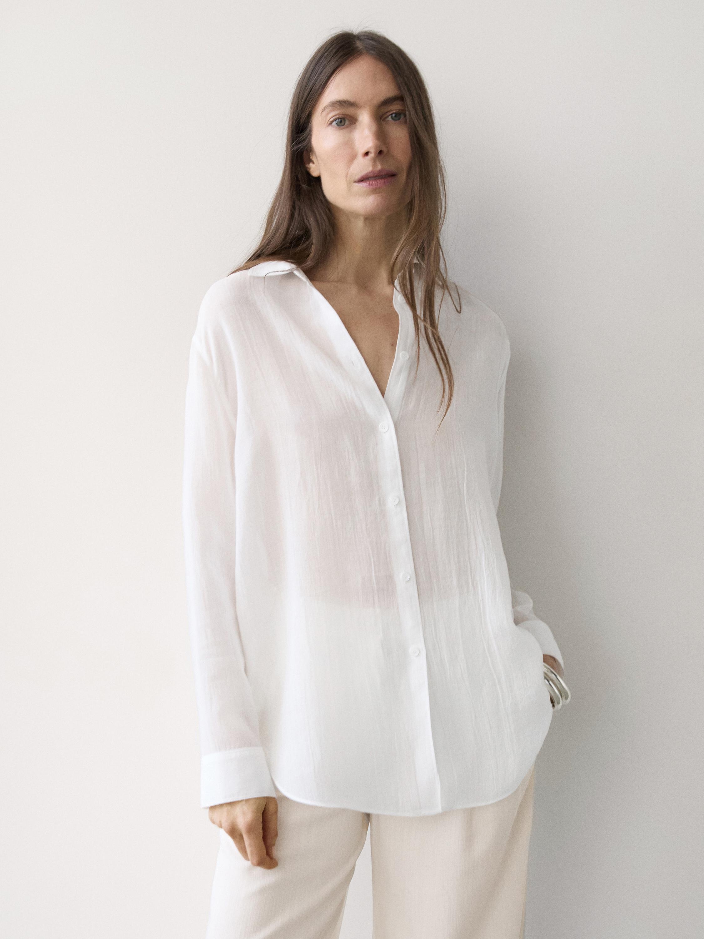 Soepelvallende blouse met overhemdkraag