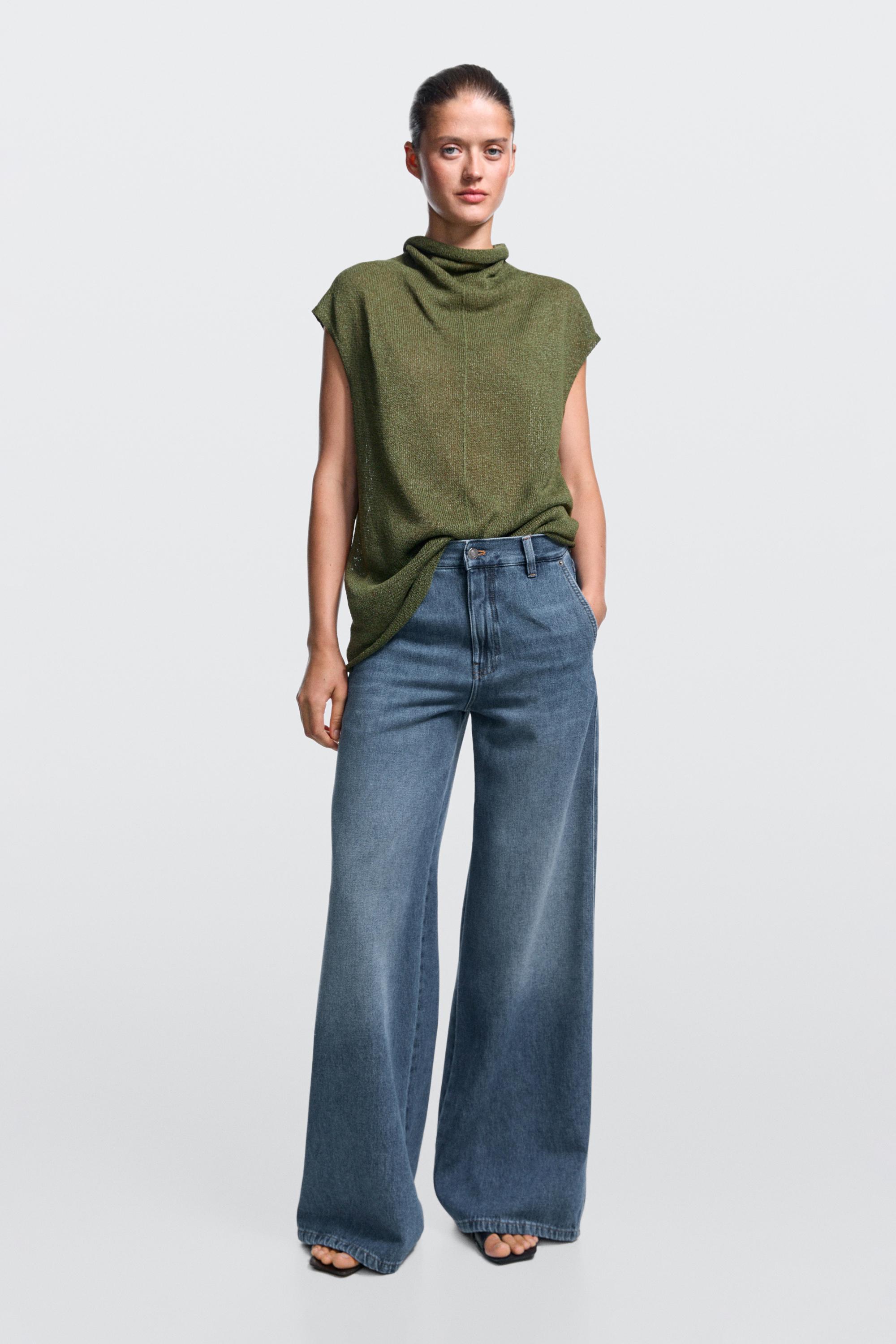 Mid-waist wide-leg jeans
