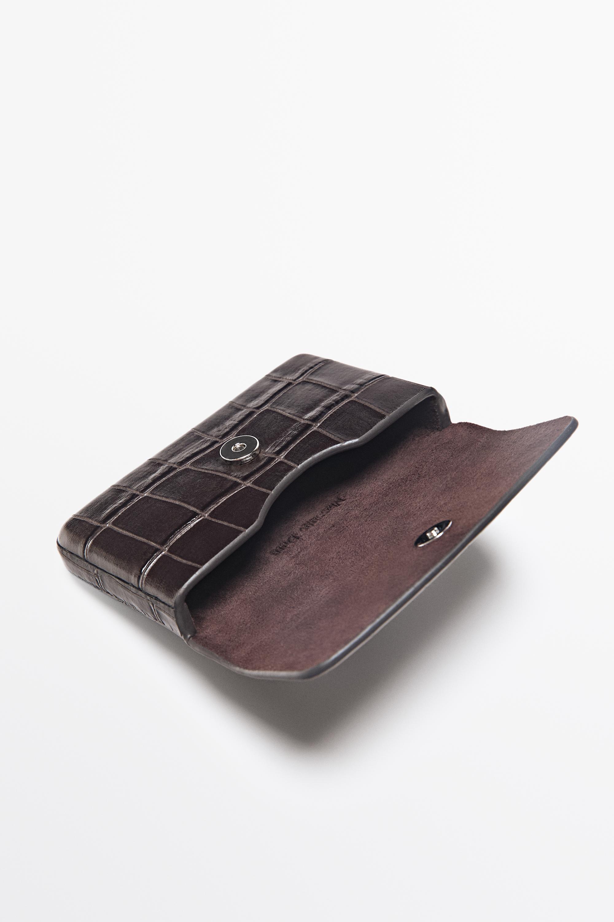 Crocodile-textured leather card holder
