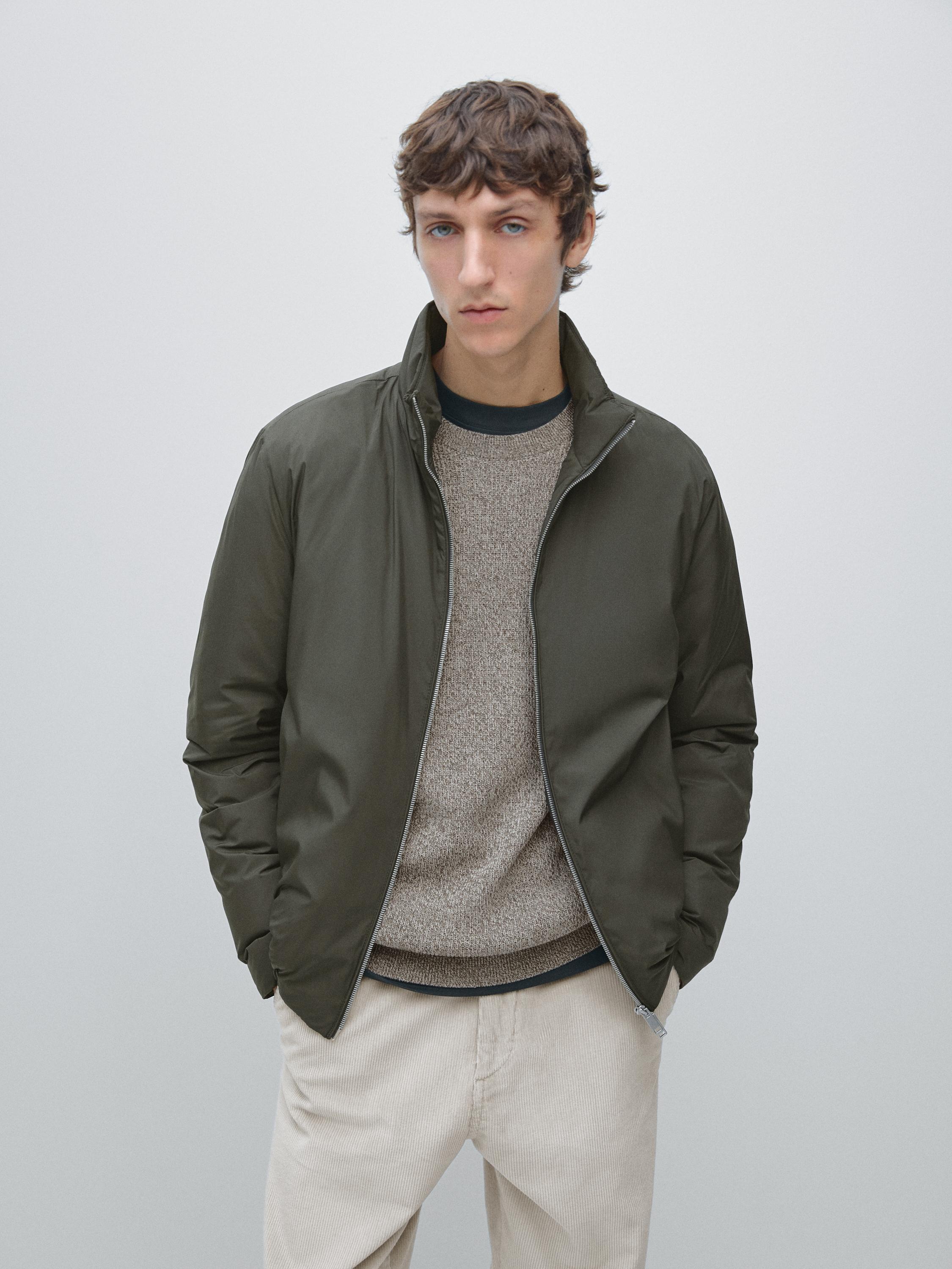 Water-repellent ultra lightweight down blend jacket