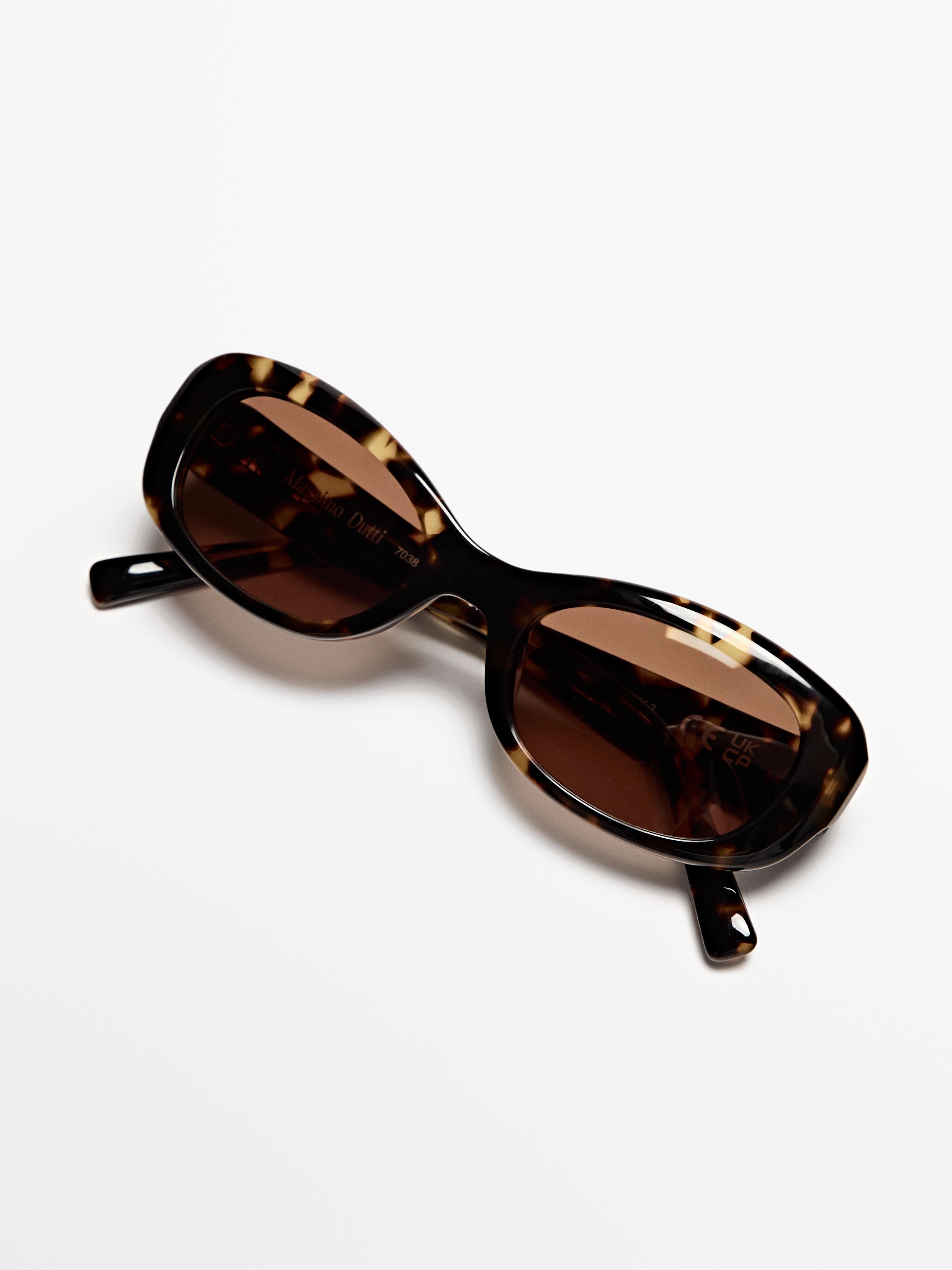 Oval sunglasses