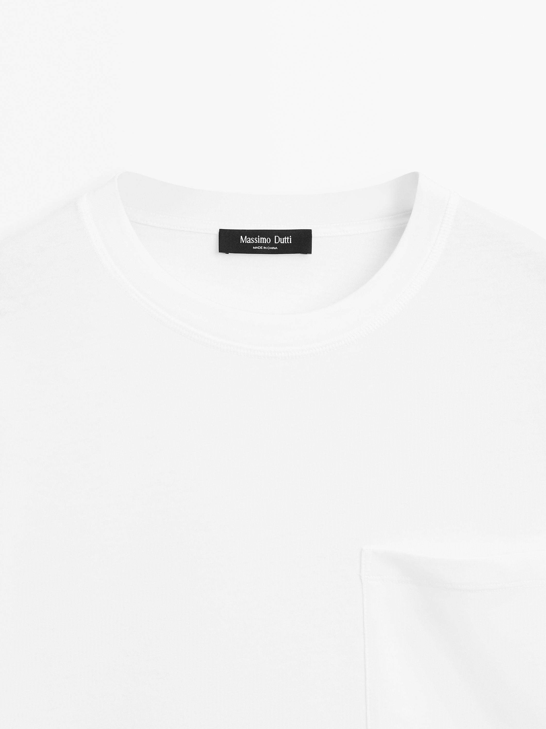 Oversize T-shirt with pocket details