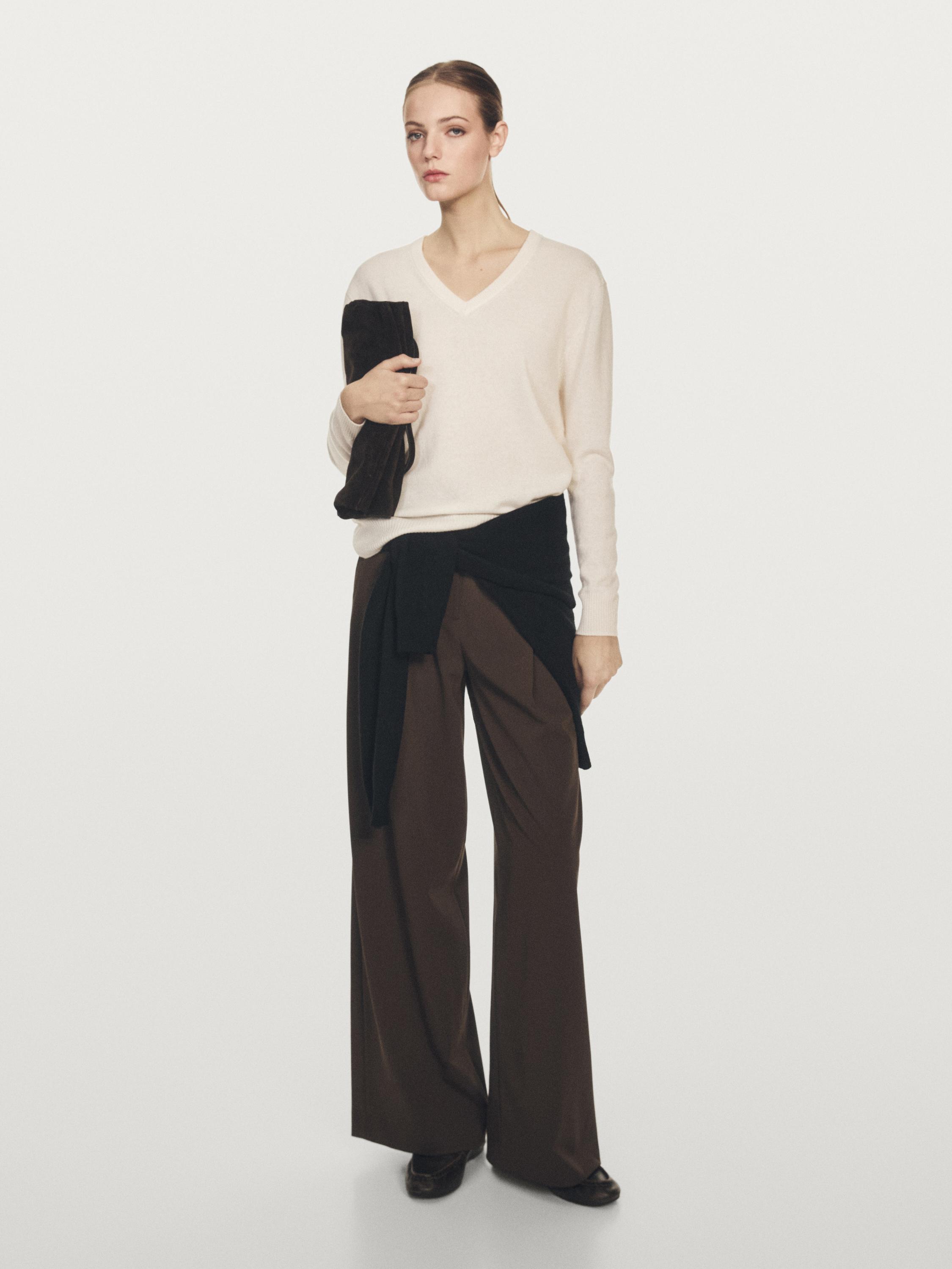 Knit 100% cashmere V-neck sweater