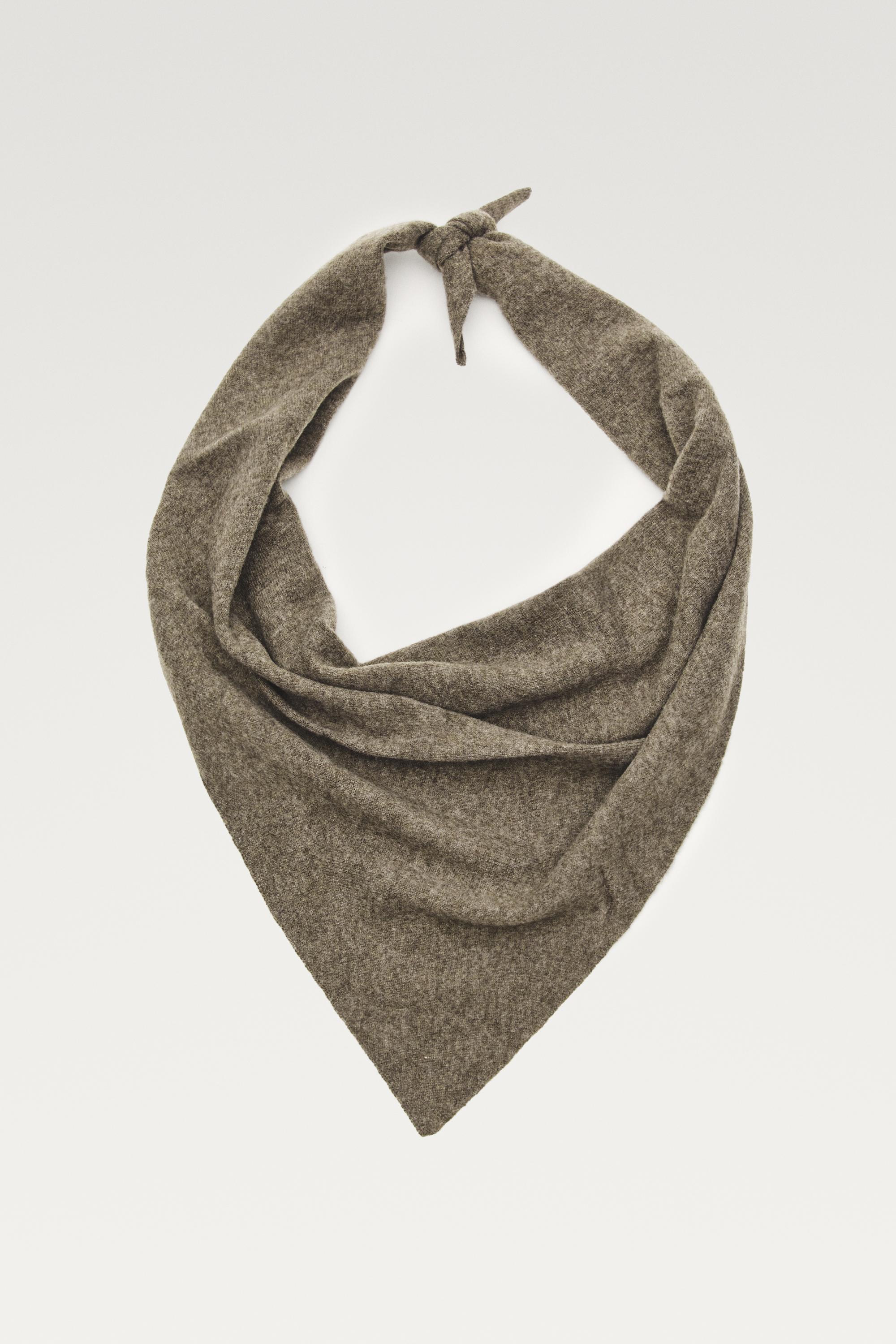 Medium wool cashmere blend knit bandana