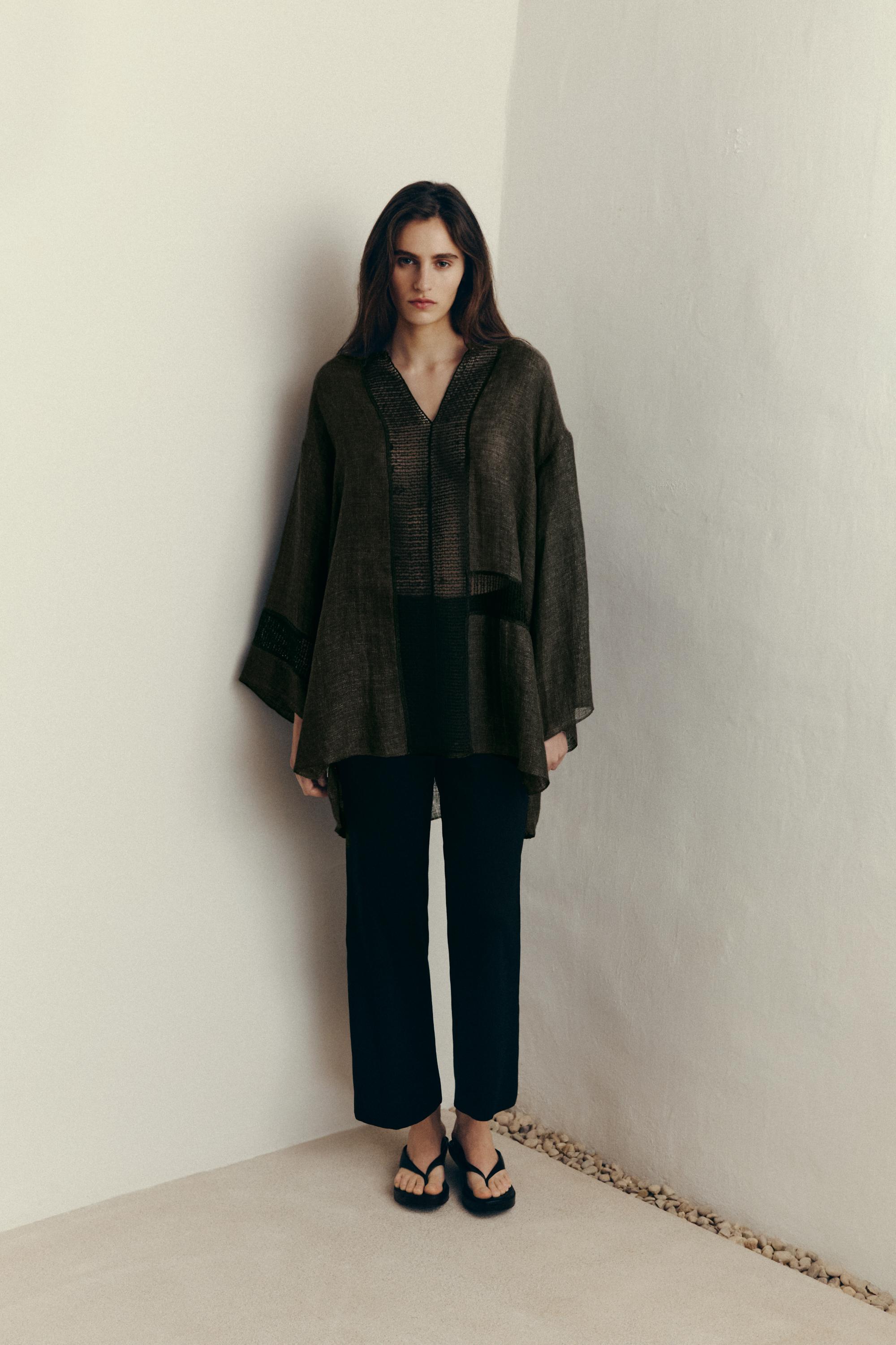 Flowing oversize linen blend blouse with lace trim — BROWN MARL