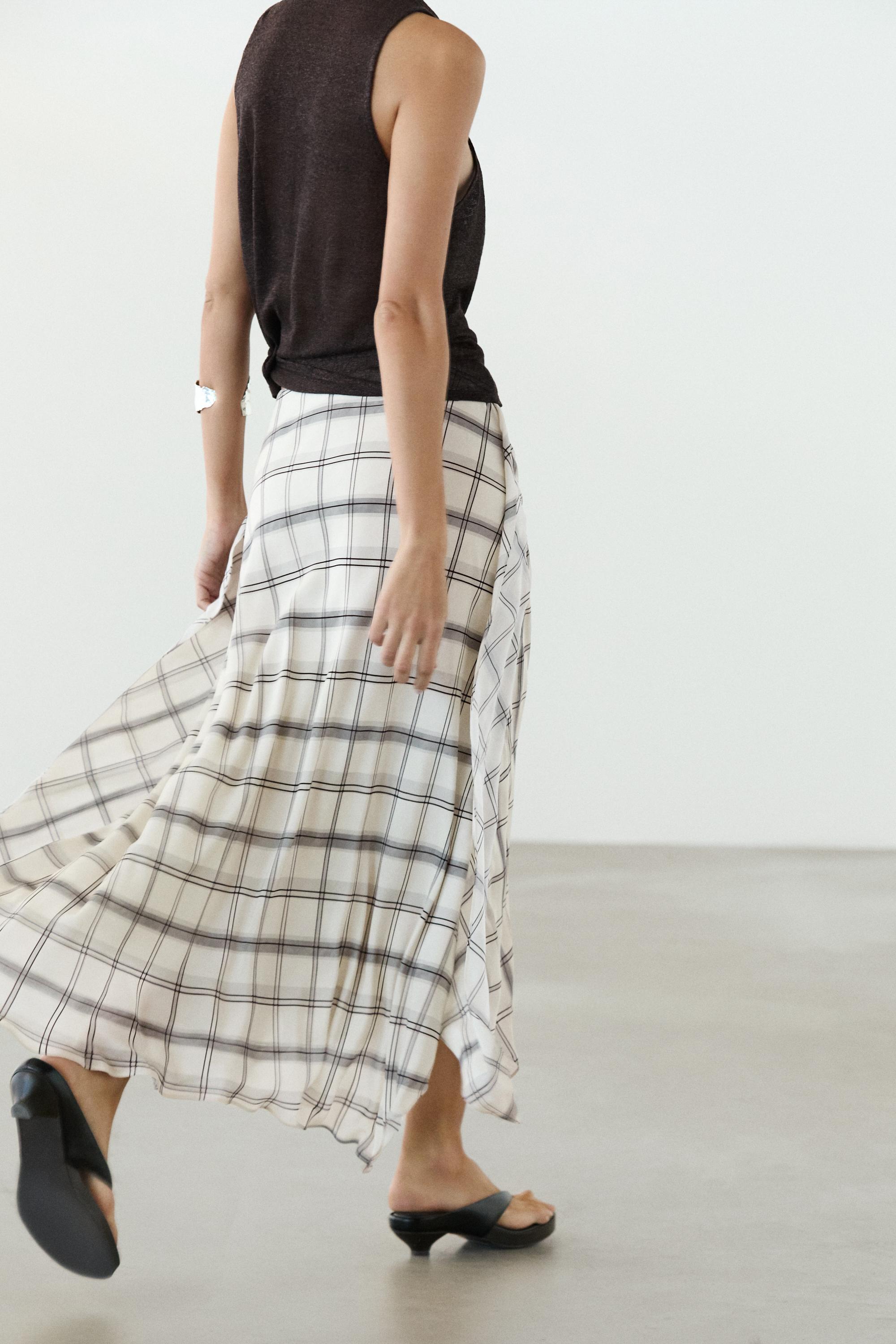 Asymmetric midi skirt with check detail — WHITE