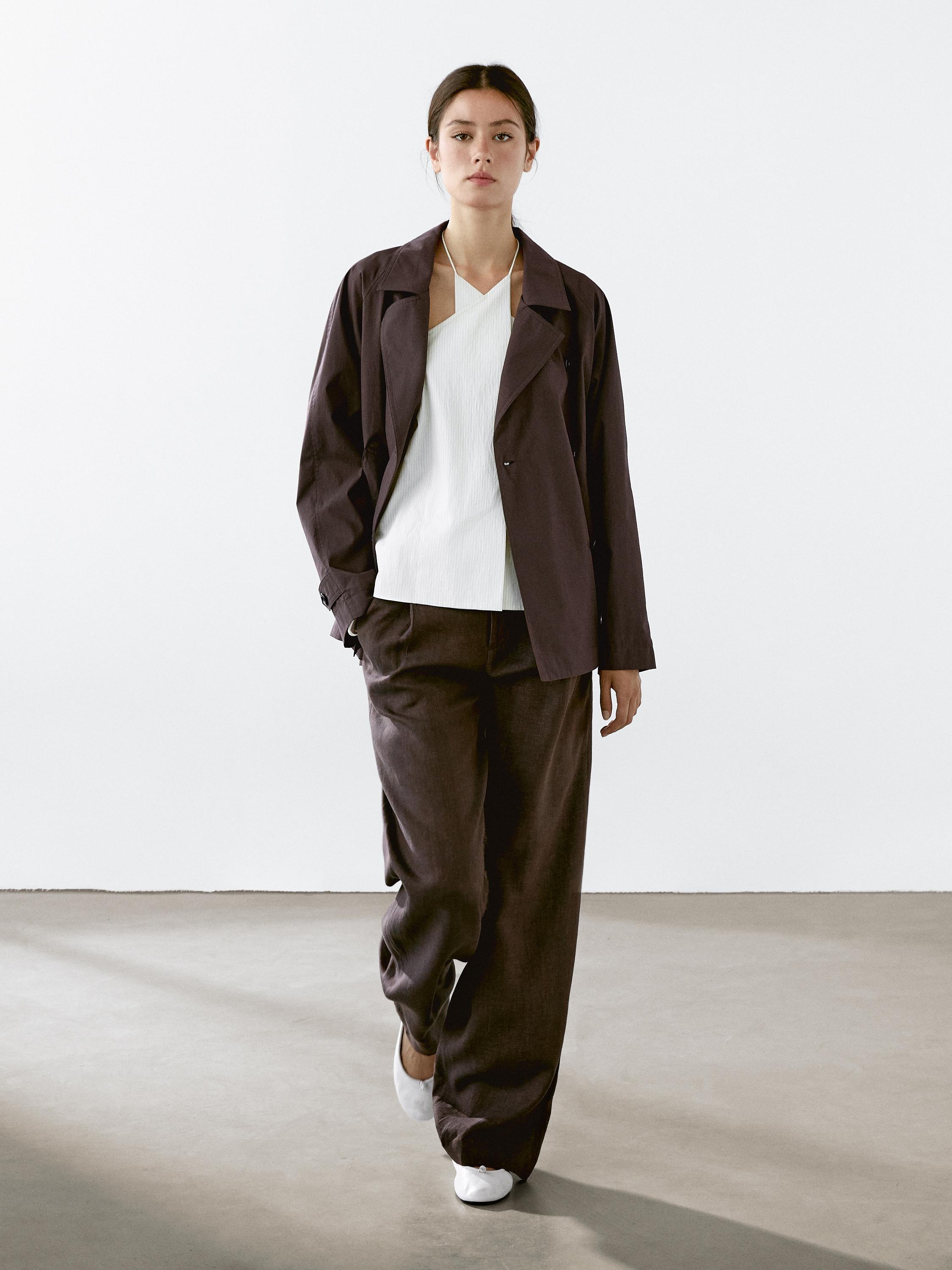 코튼 블렌드 백 디테일 트렌치코트