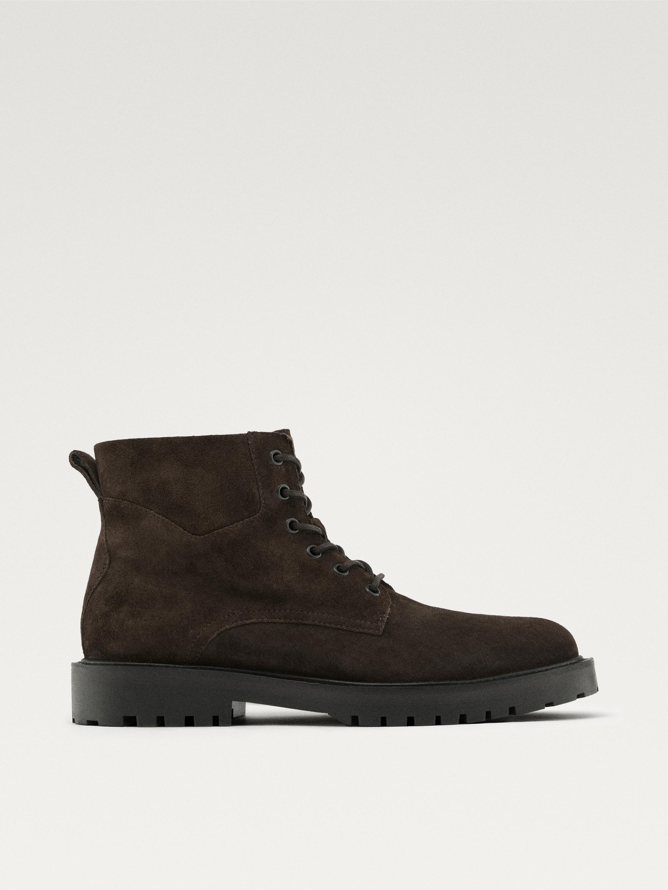 Oiled split leather boots