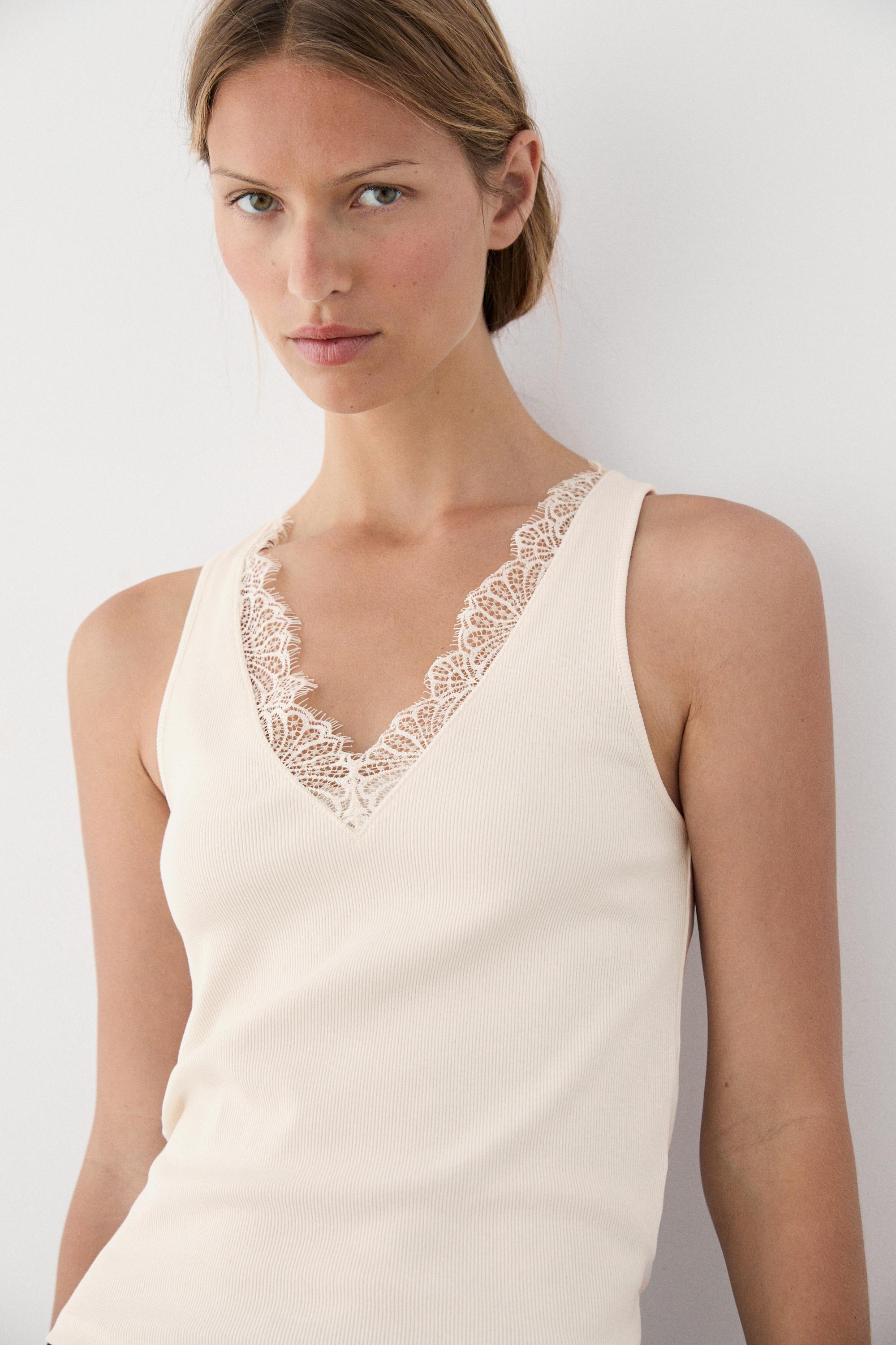 V-neck top with lace detail — CREAM