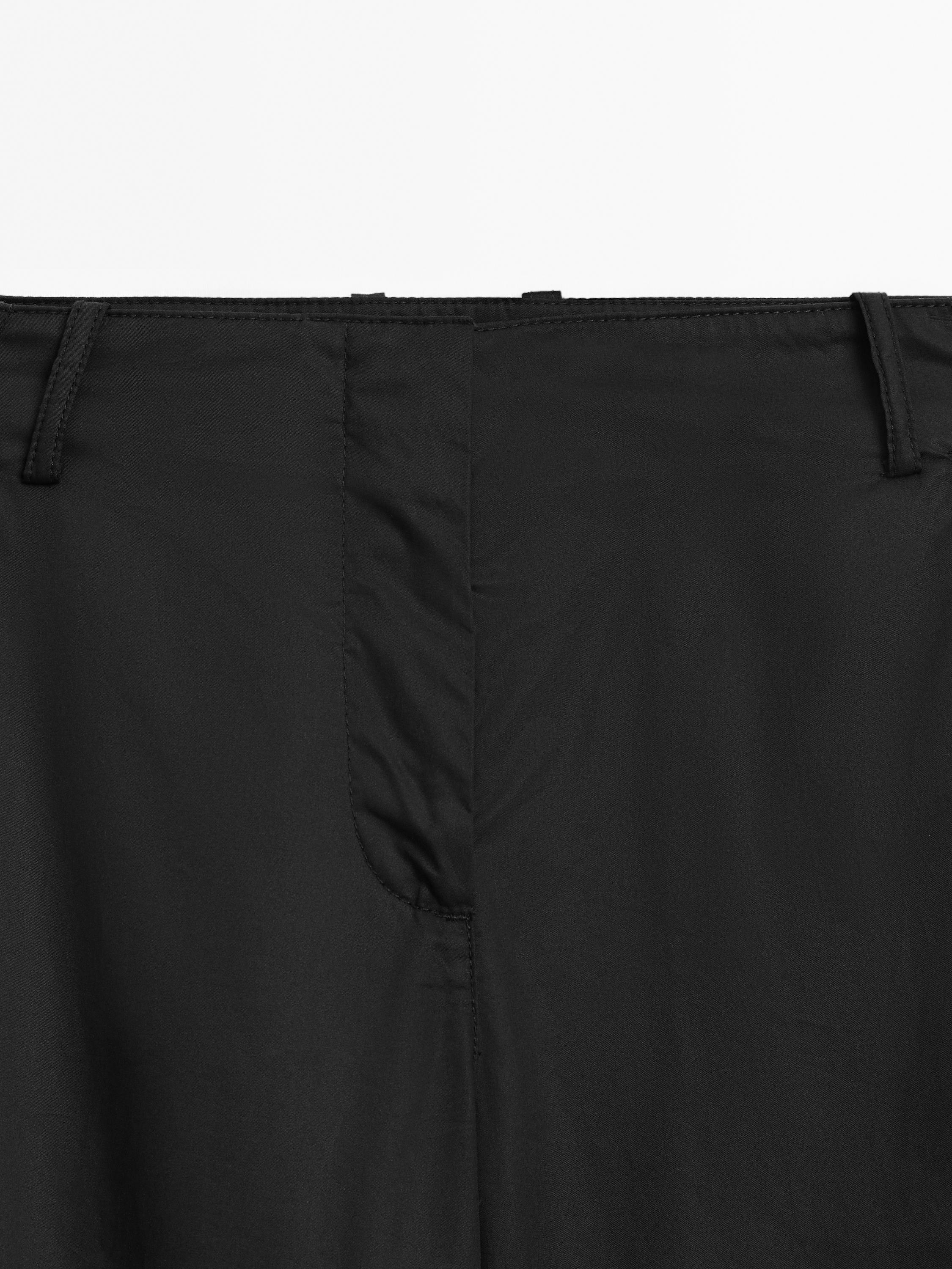 100% cotton mid-rise straight-leg trousers