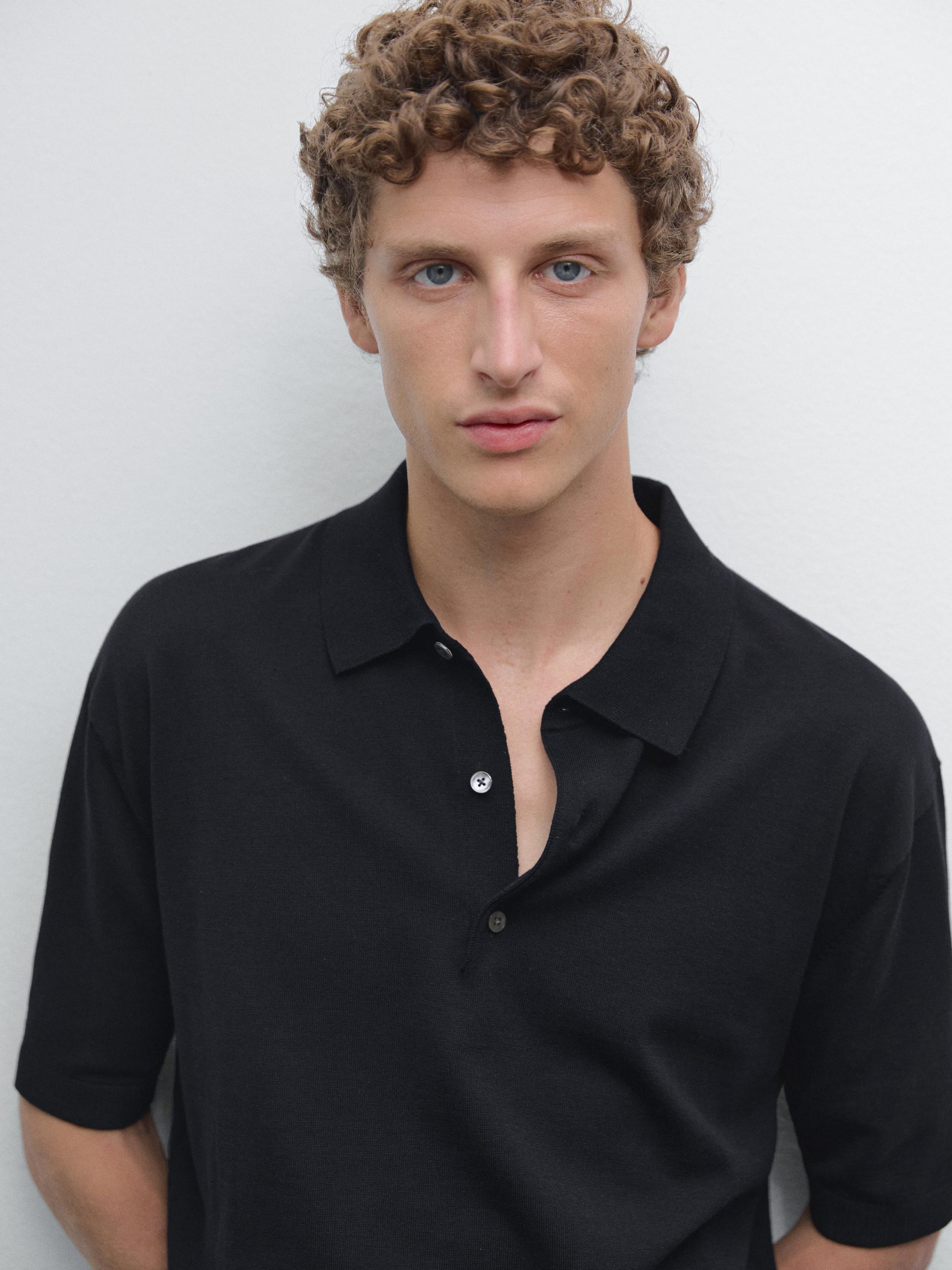 Short sleeve knit polo shirt