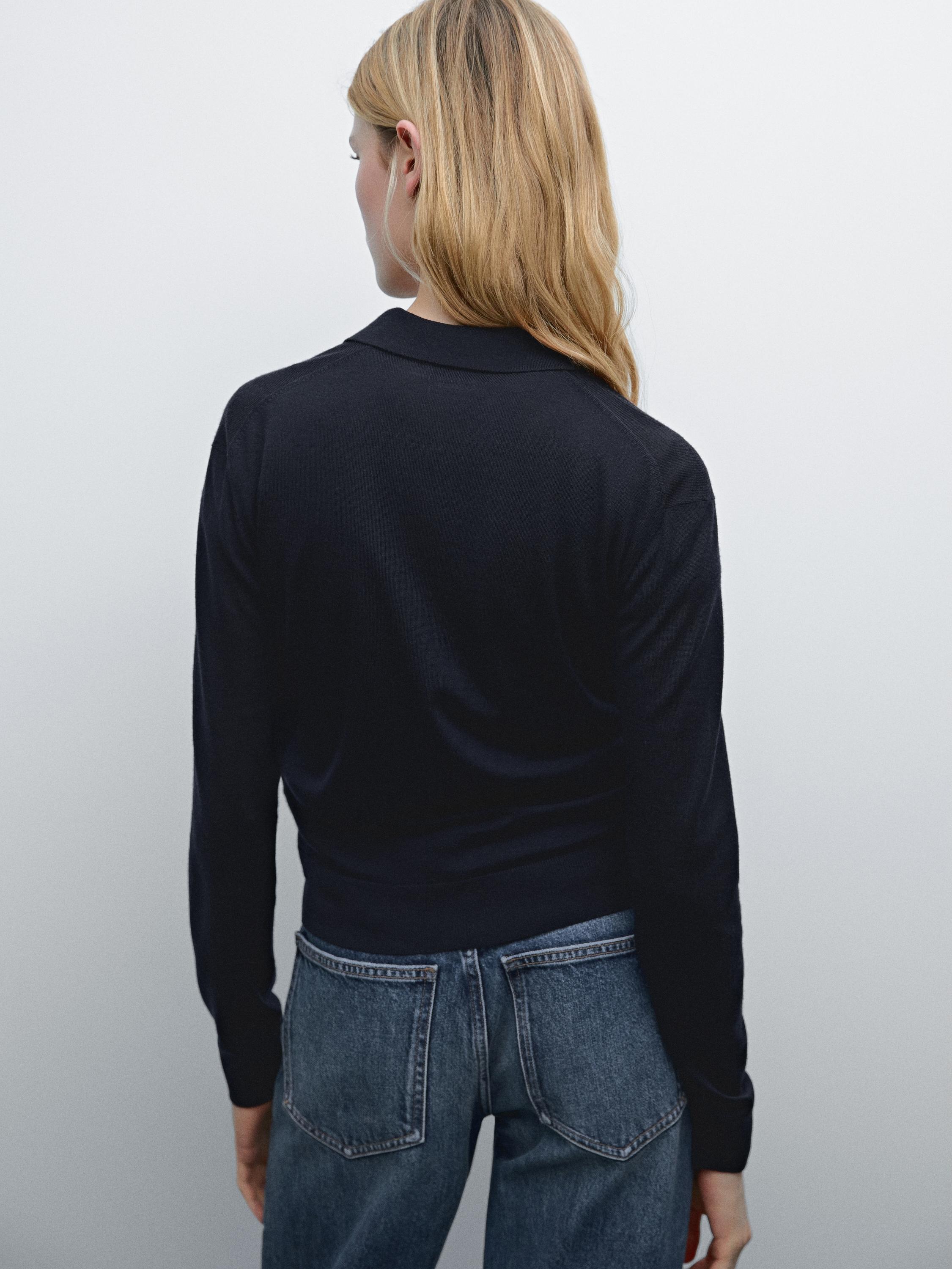 100% wool polo collar sweater with buttons