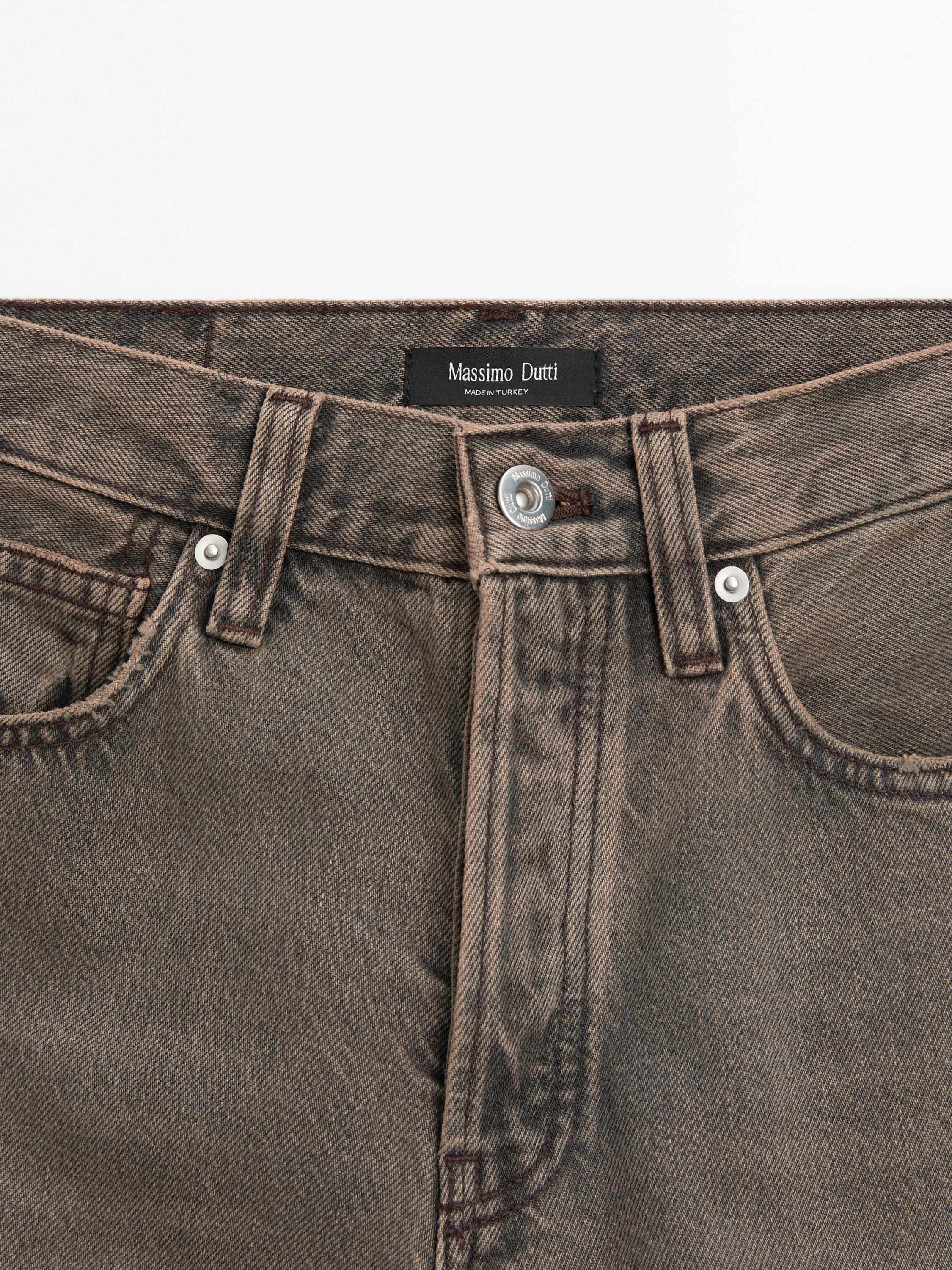 Straight-leg high-waist jeans