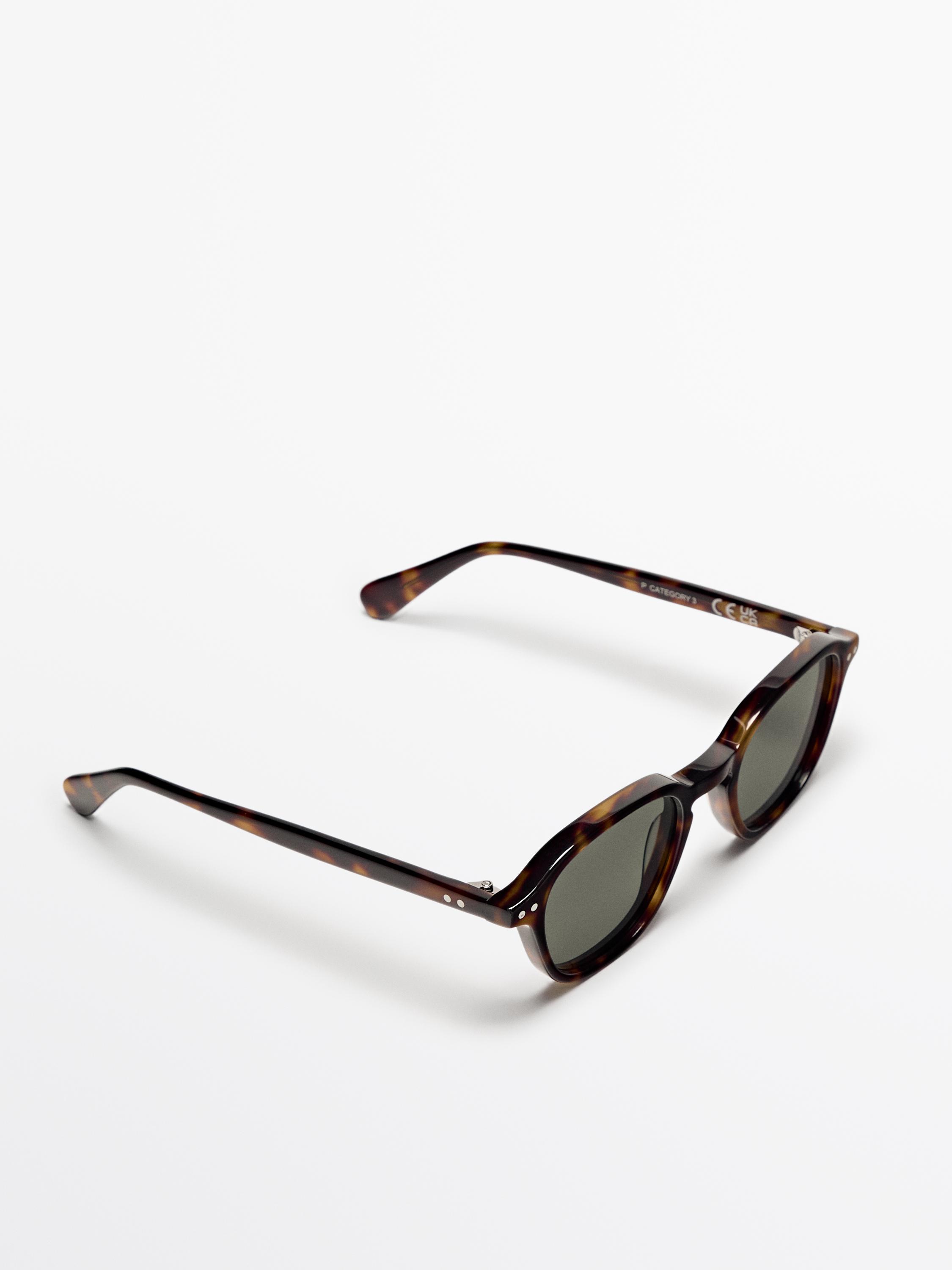 Round resin sunglasses