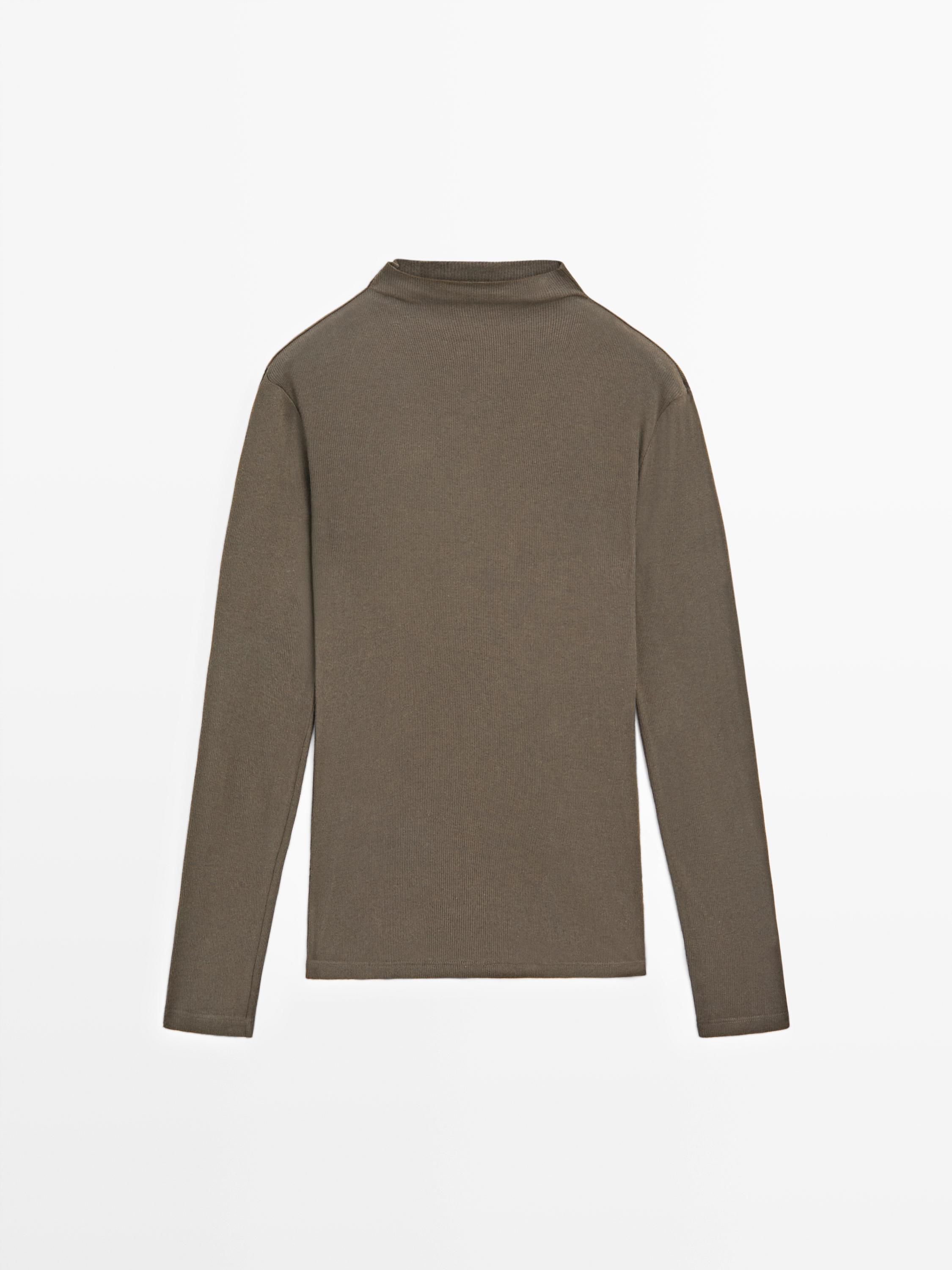 Geripptes Langarmshirt aus Baumwolle
