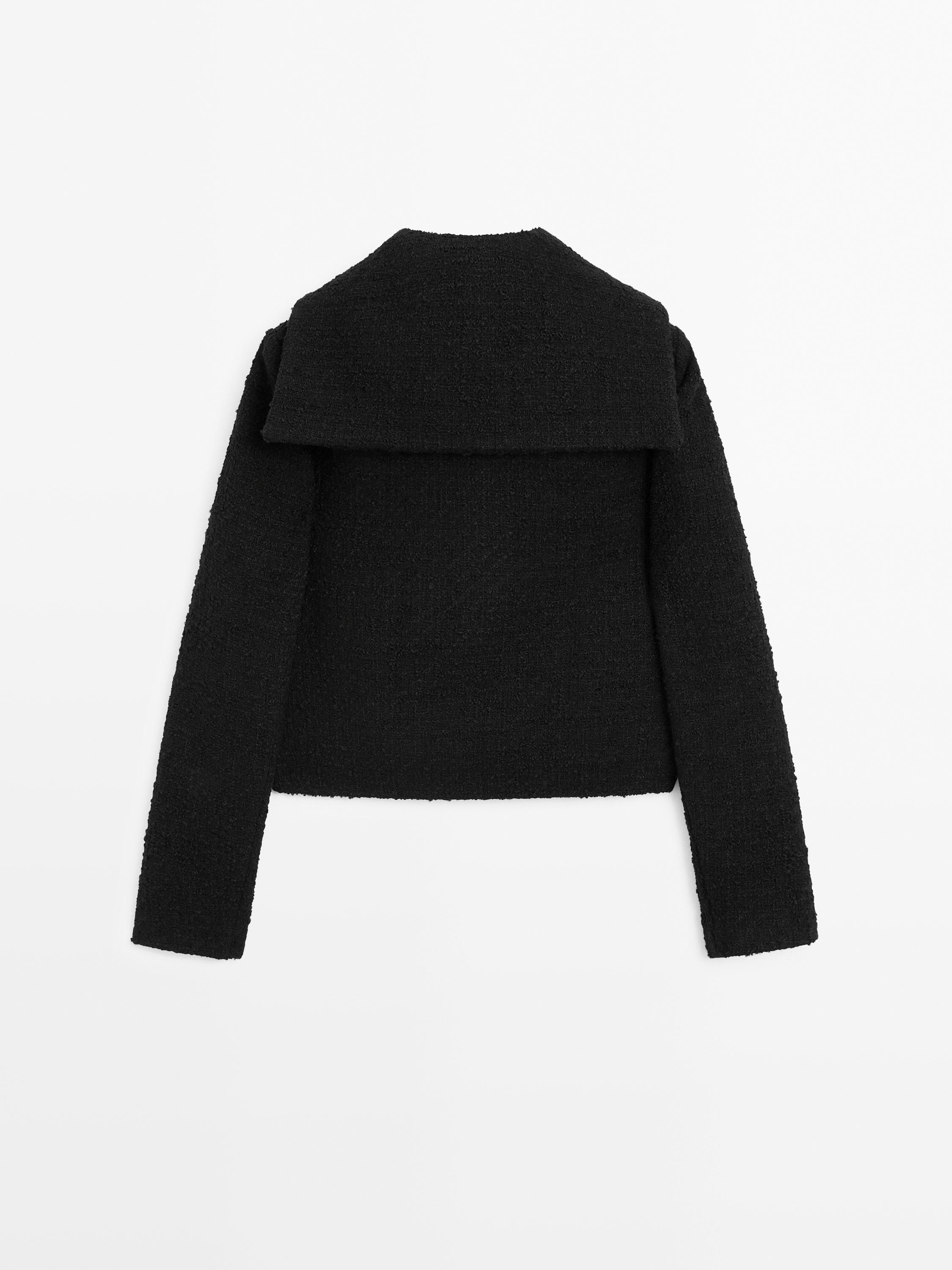 Short wool blend jacket with a sailor collar