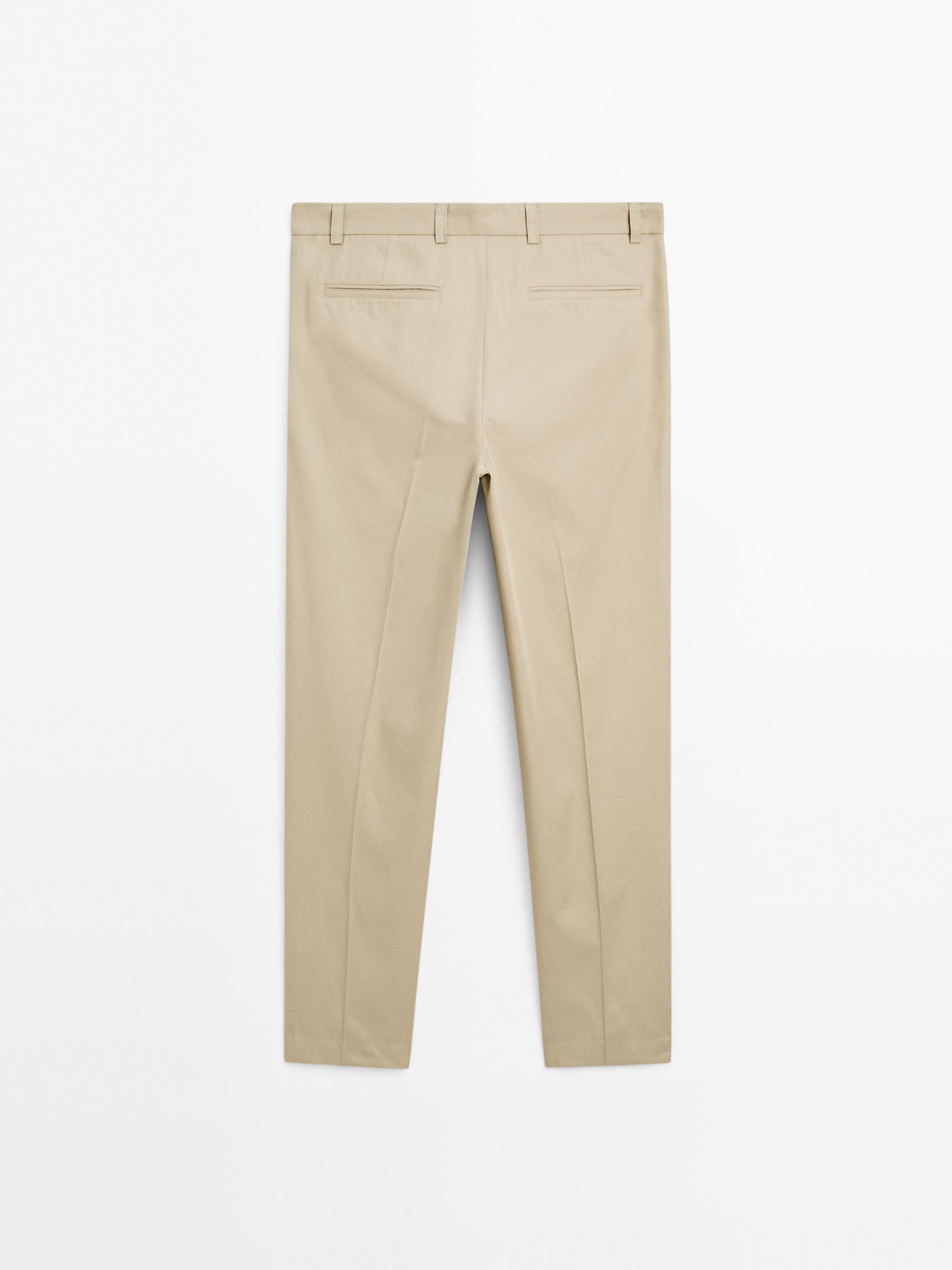 Pantalón relaxed fit detalle pinza