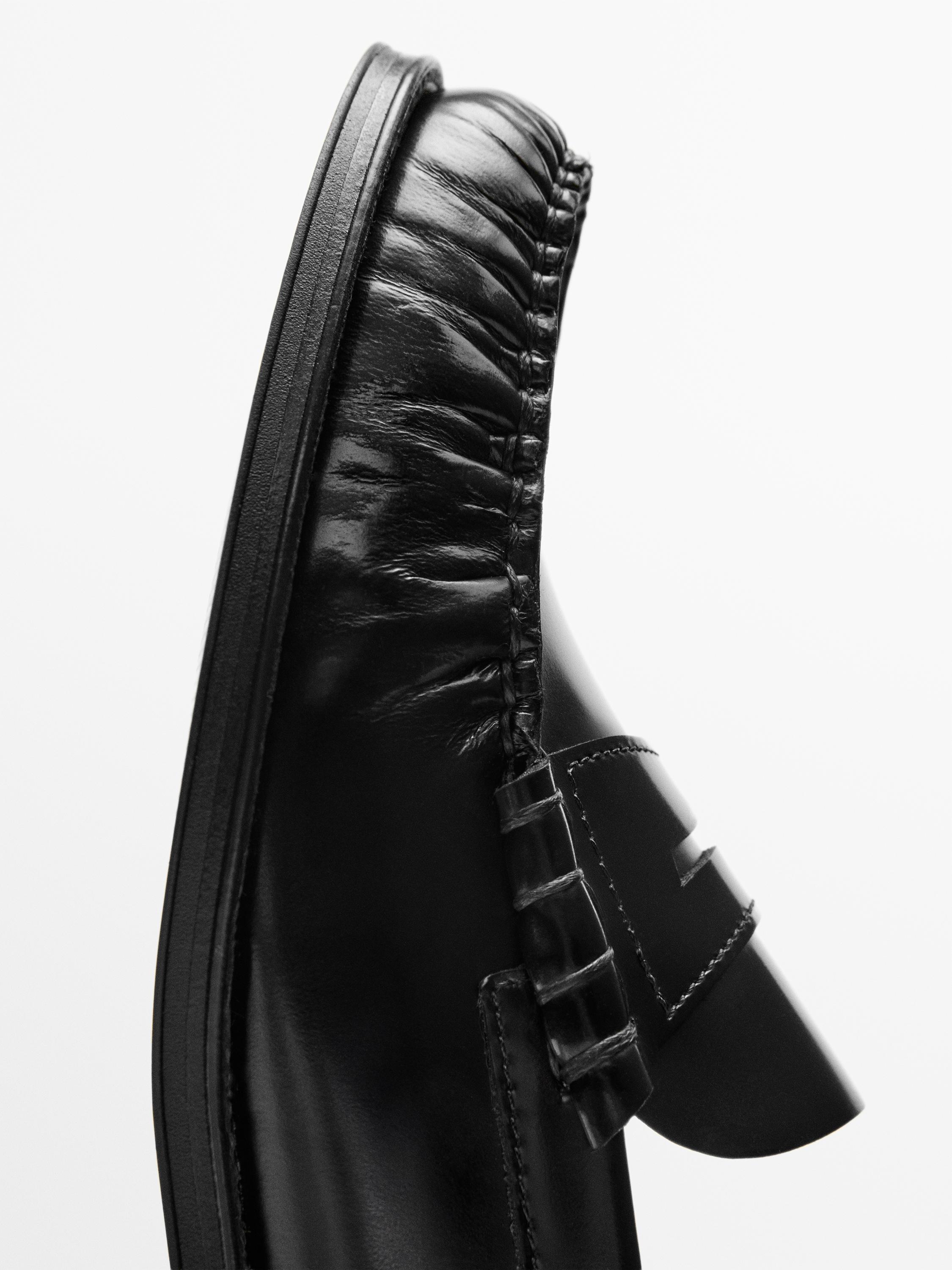 Leather loafer — BLACK