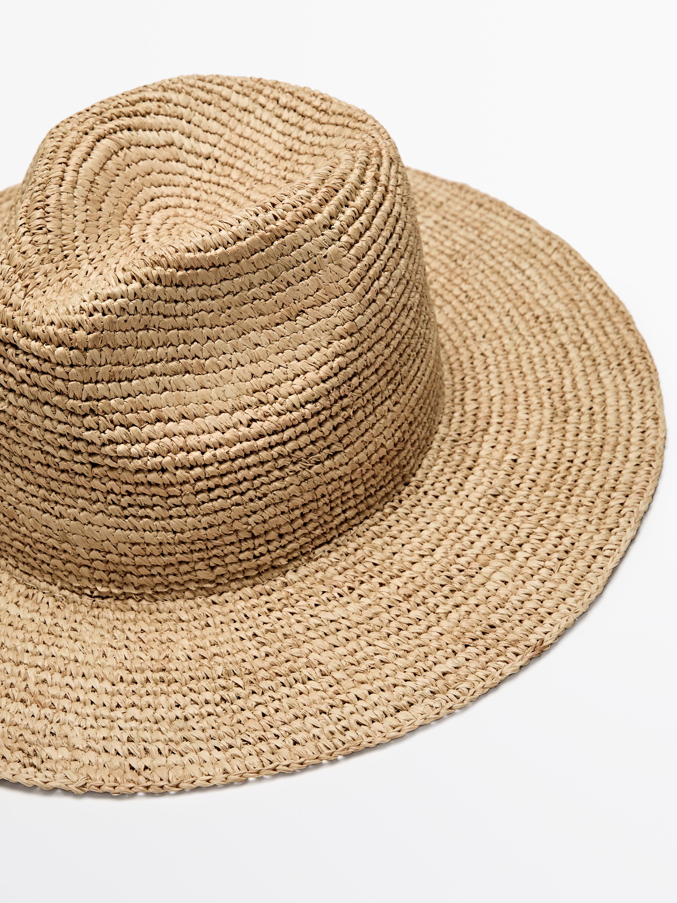 Raffia hat