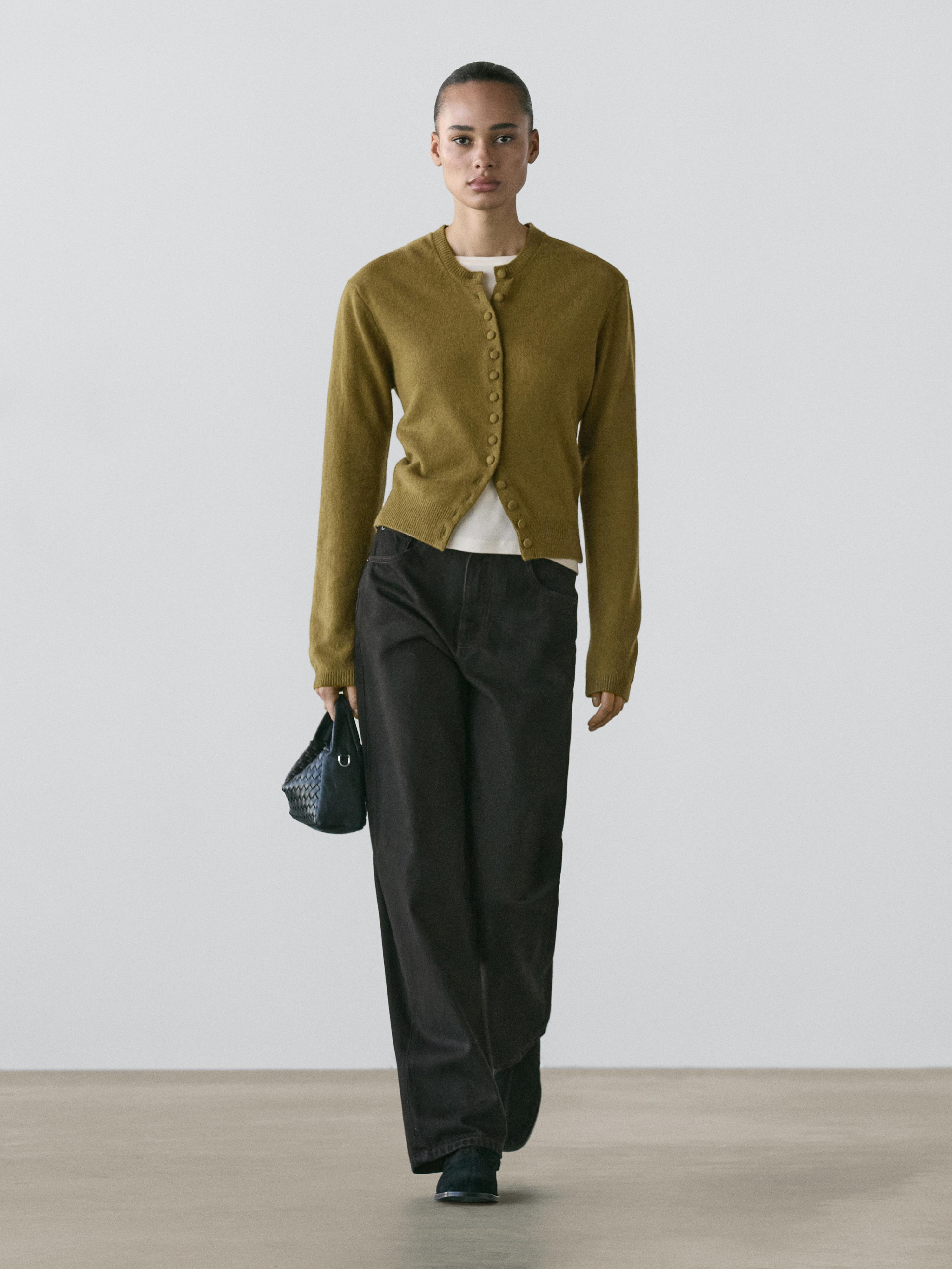 Strikket cardigan i 100 % ull og med skjulte knapper