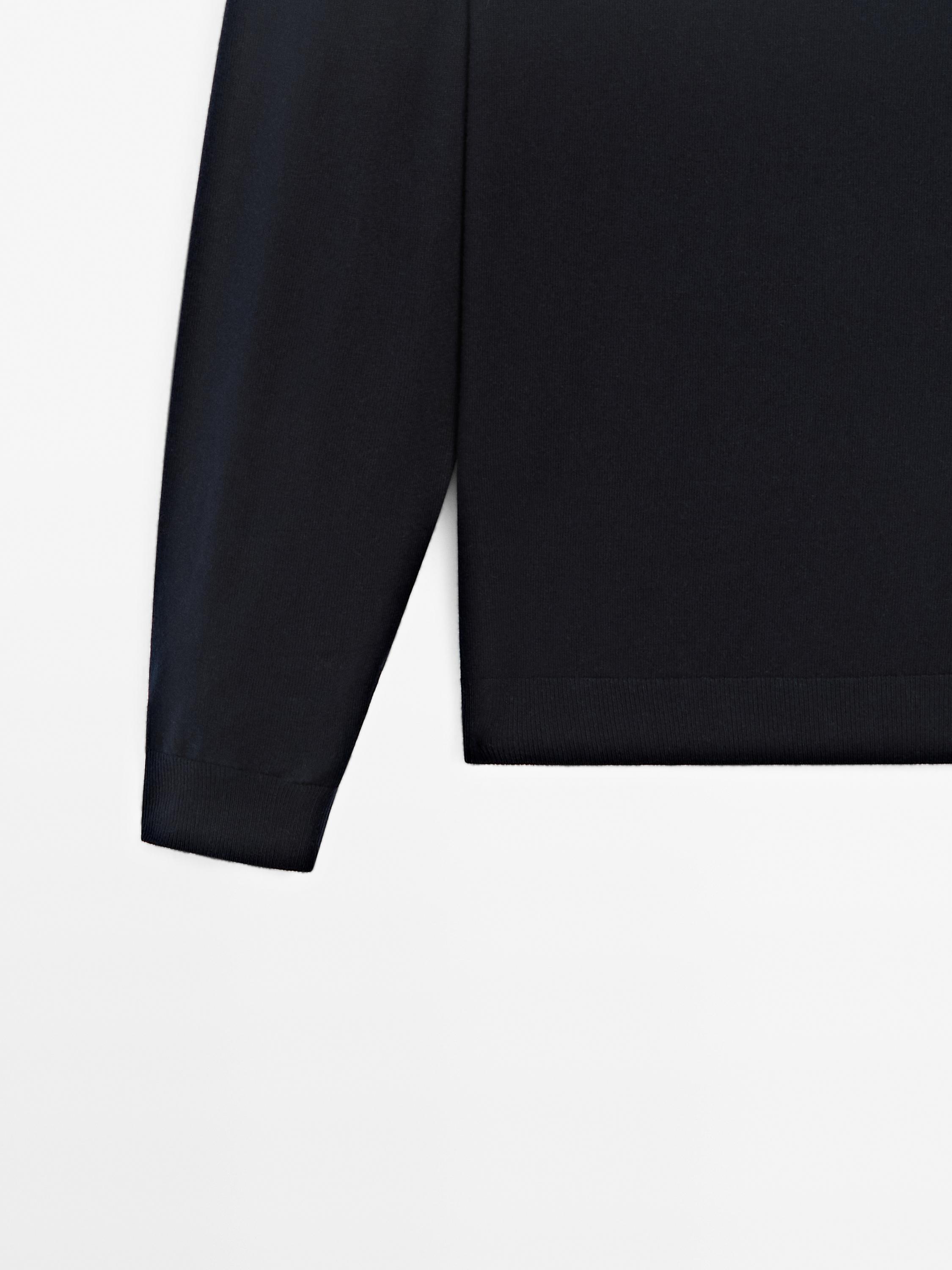 Cotton blend V-neck knit sweater