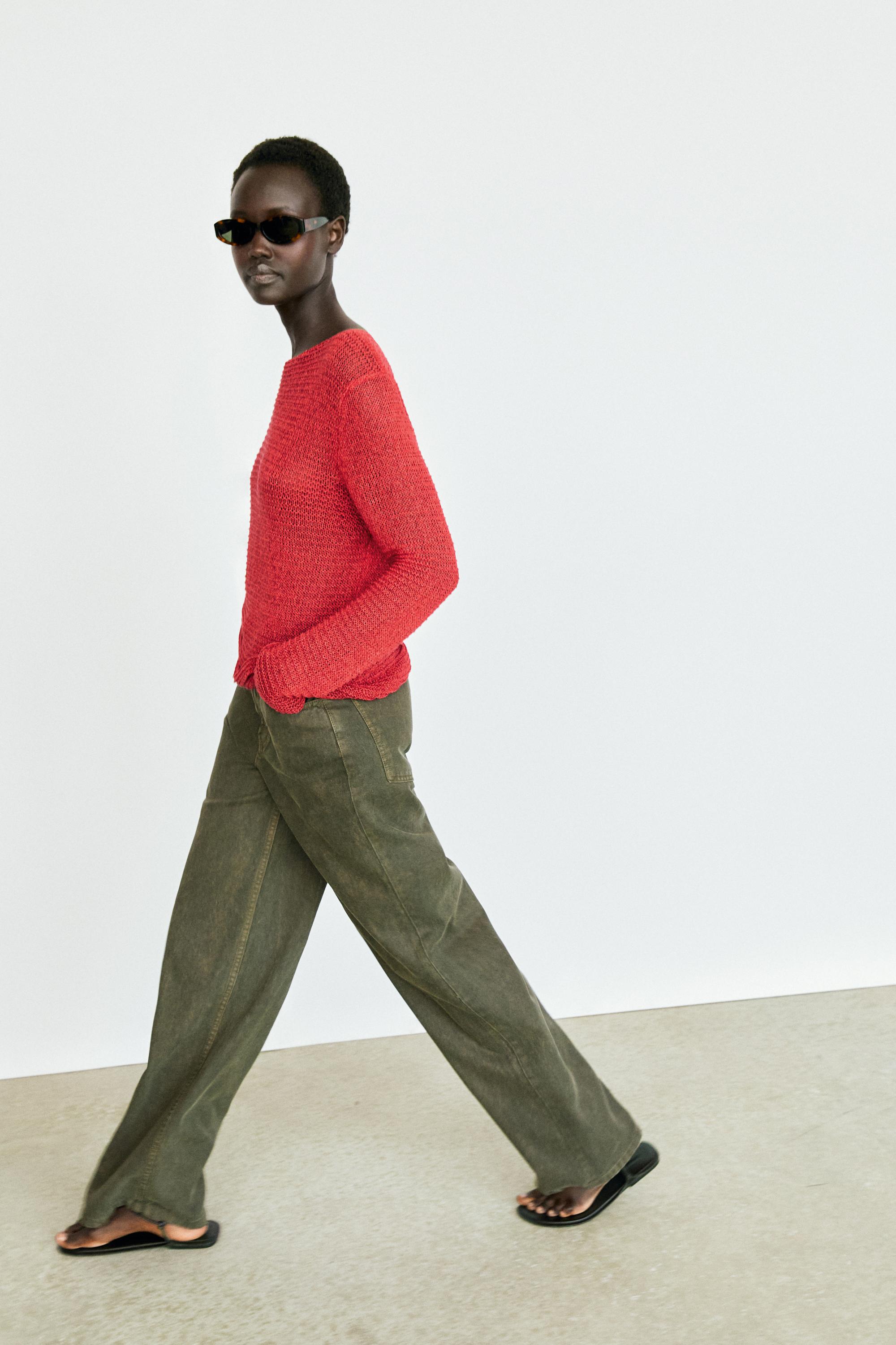 Boat neck knit sweater — RED
