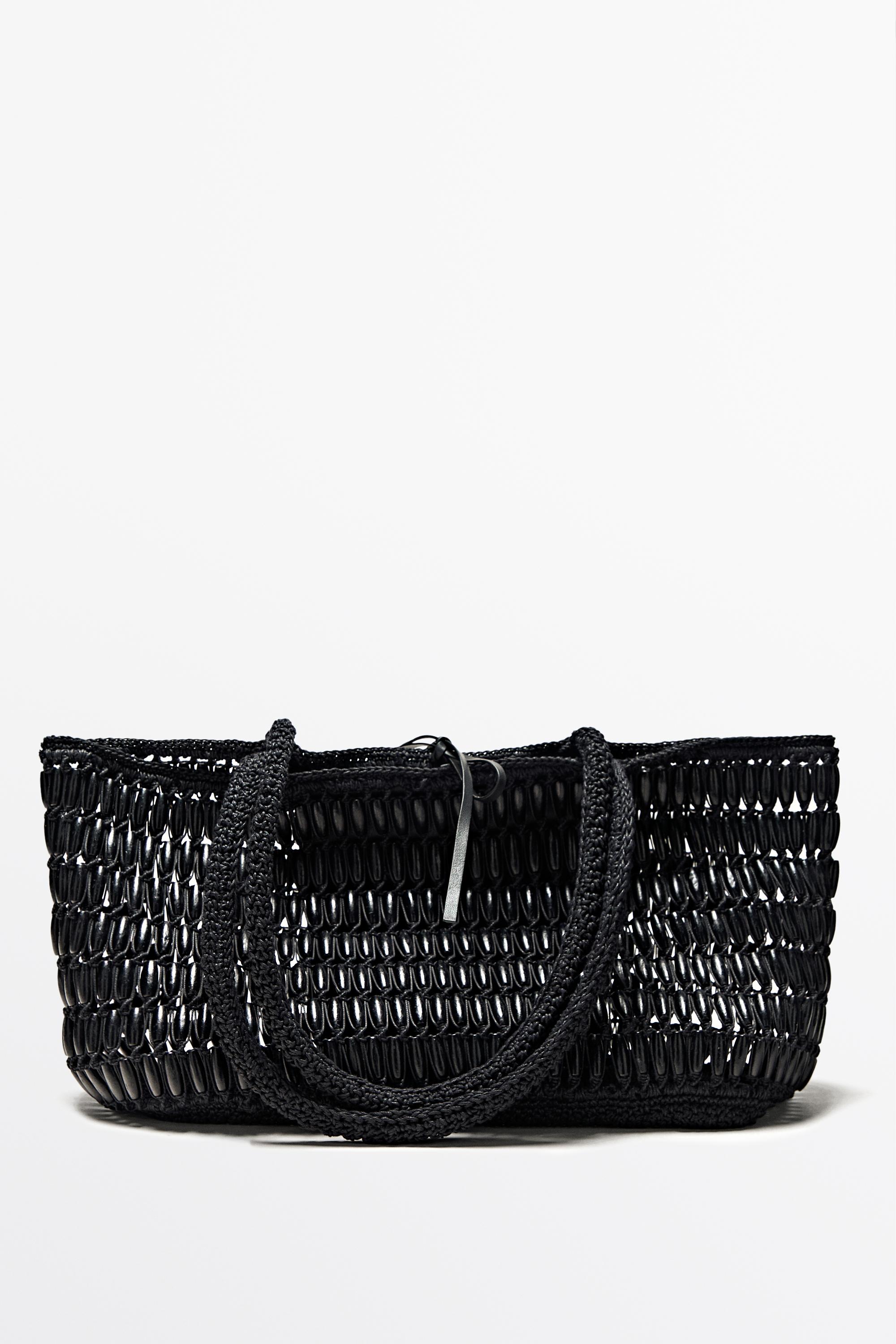 Tote bag with wooden details — BLACK
