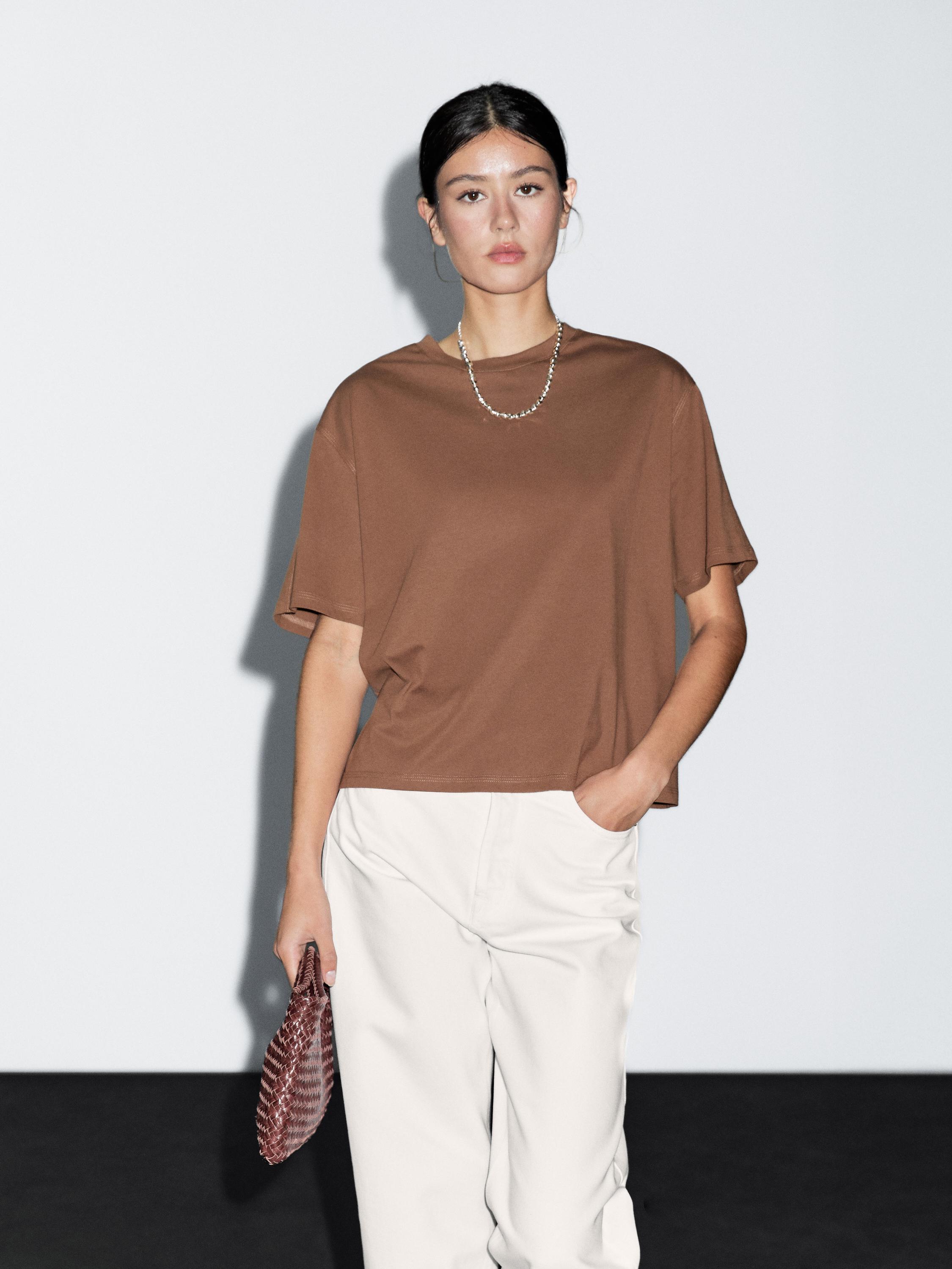 Camiseta oversize detalle costura