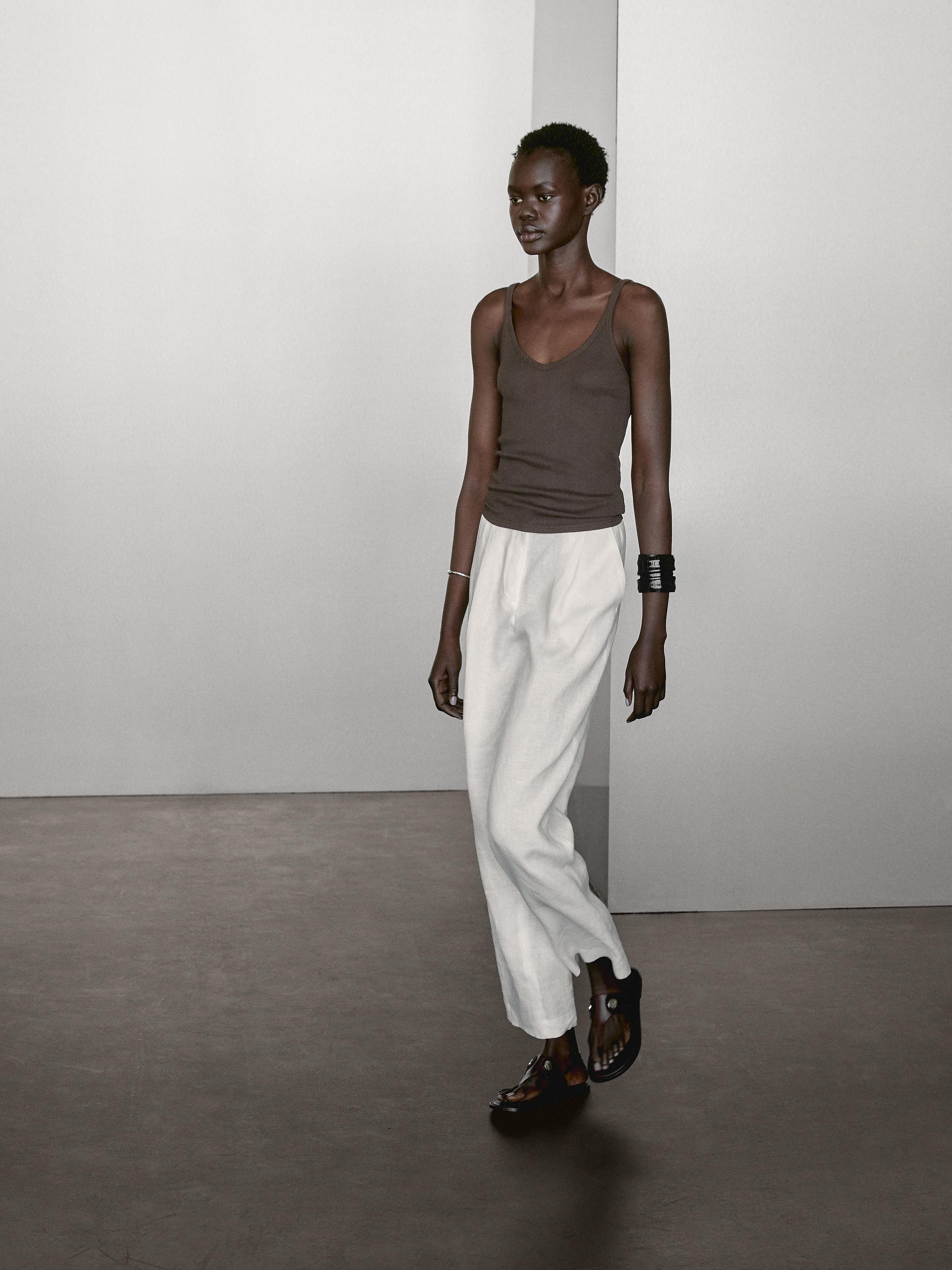 Ribbed V-neck top