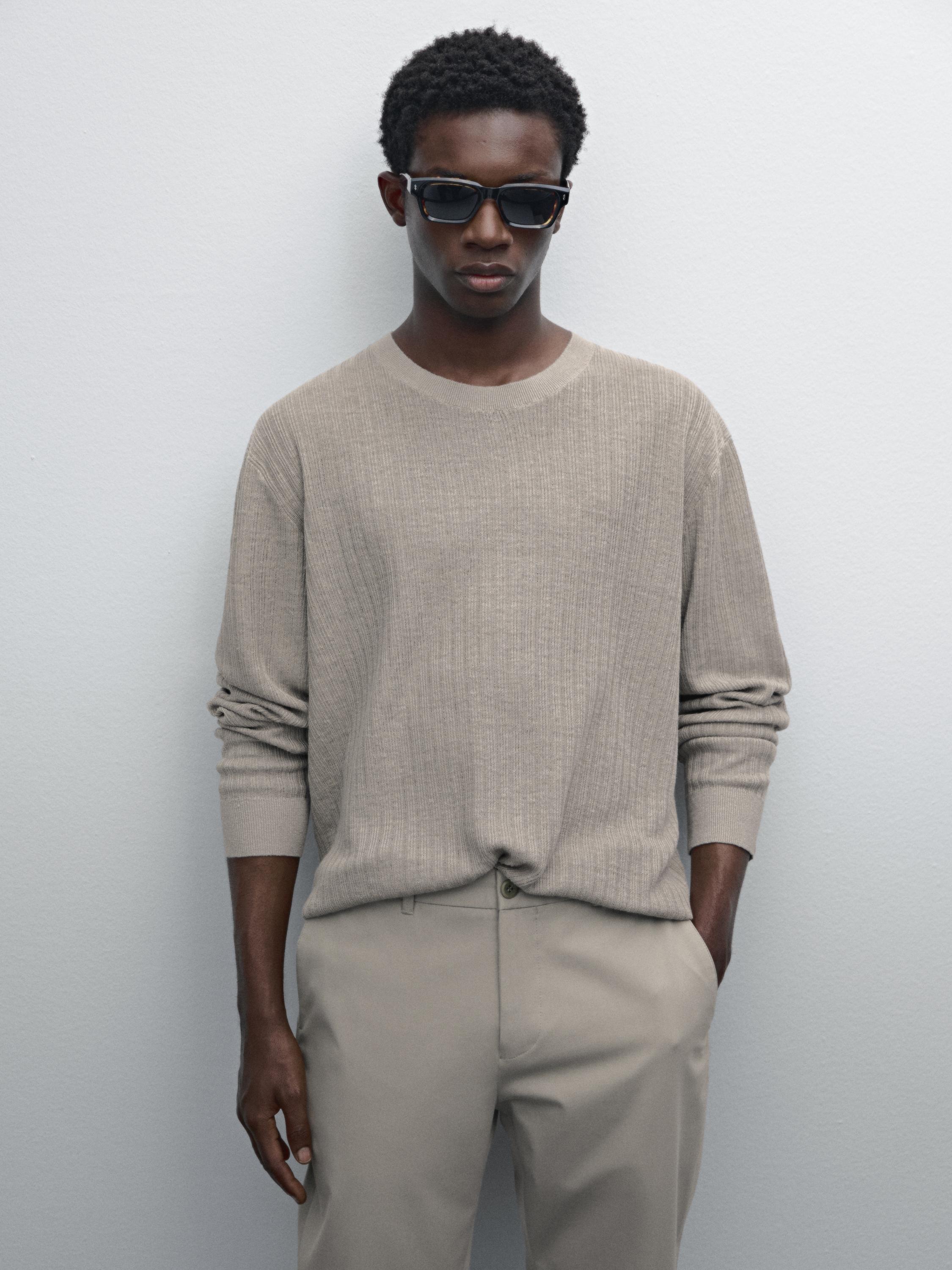 سويتر كتان بحياكة مضلعة