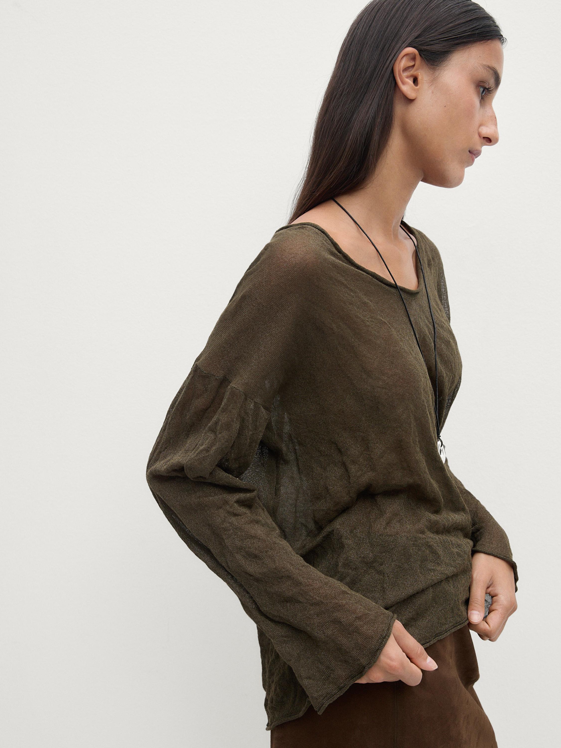 Creased-effect knit sweater