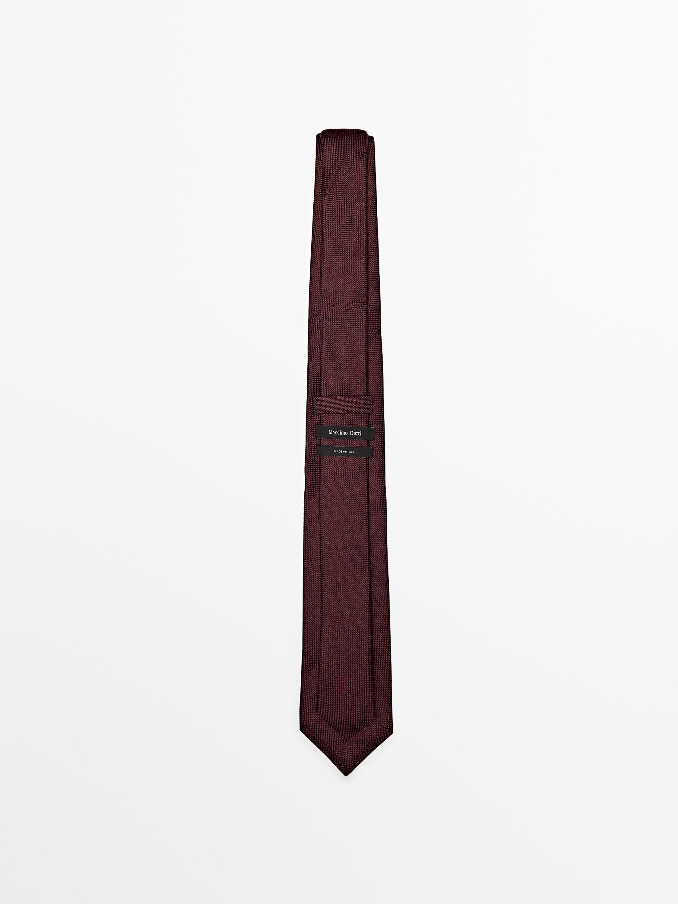 100% mulberry silk tie