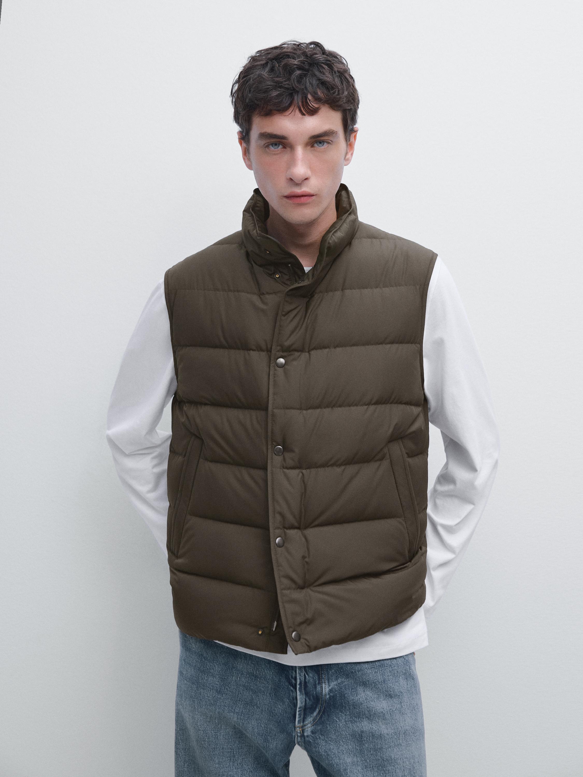 Water-repellent puffer gilet with down blend