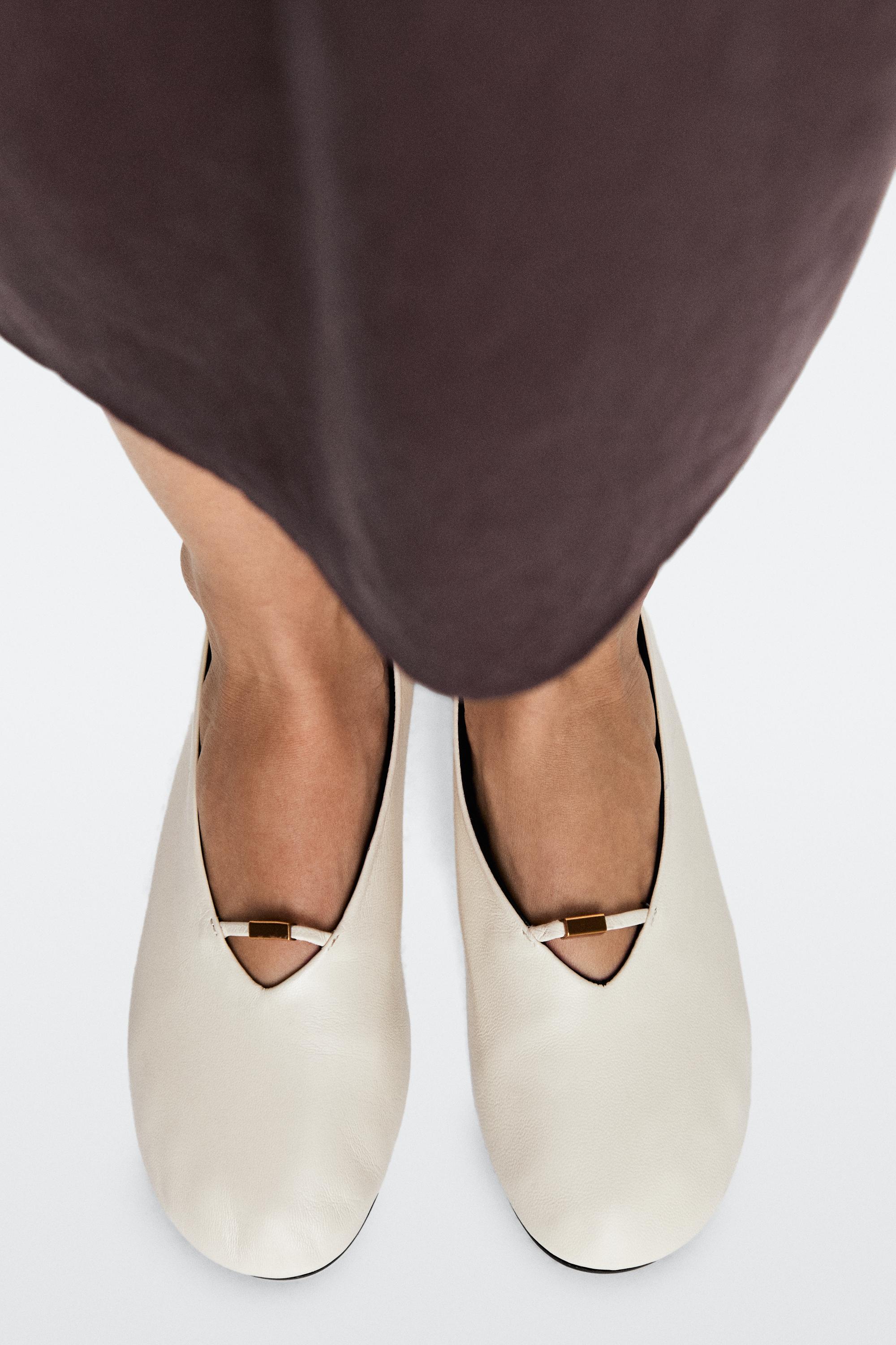 Soft leather ballet flat — ECRU