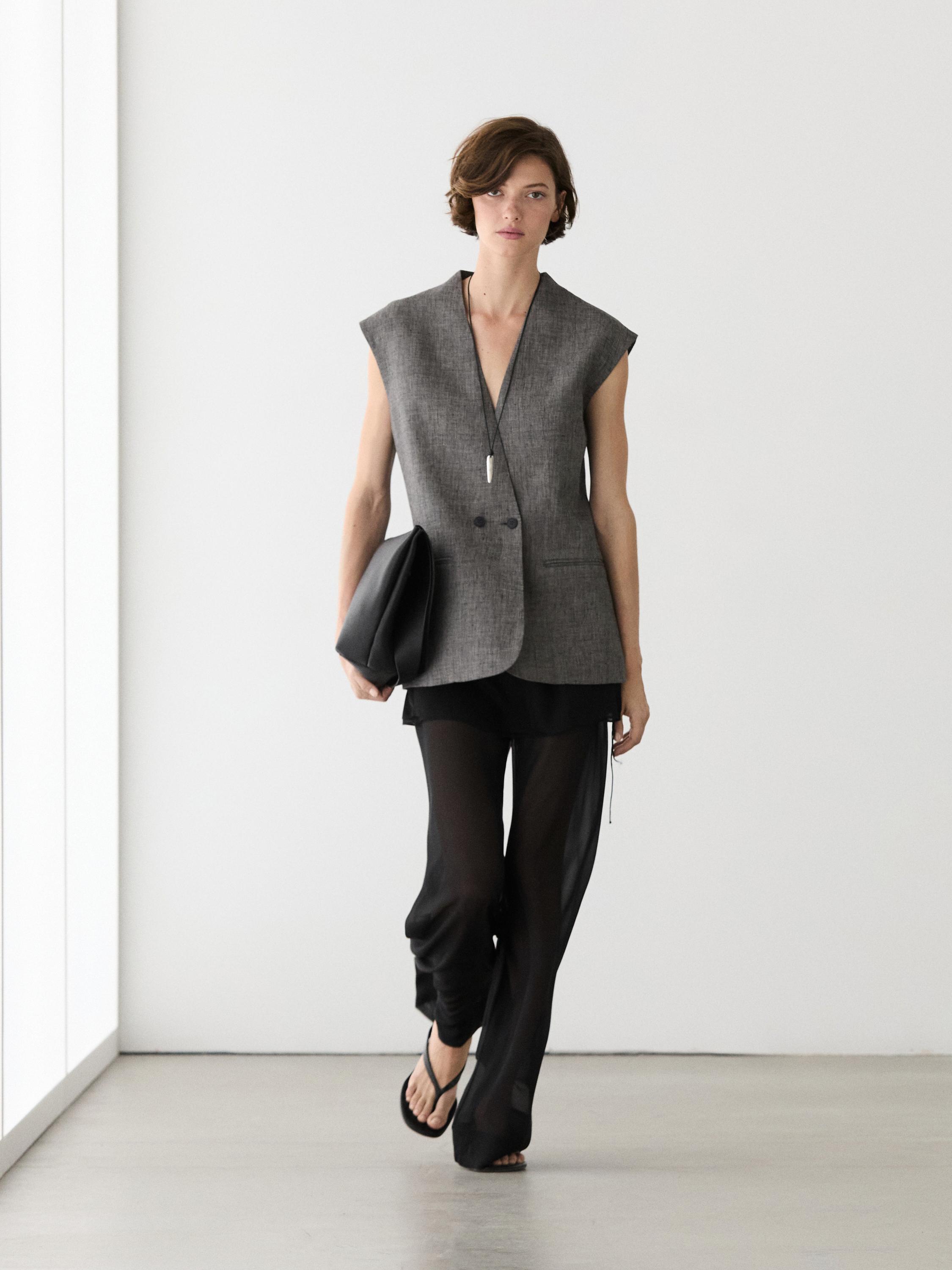 Linen waistcoat with structured shoulders — BLACK