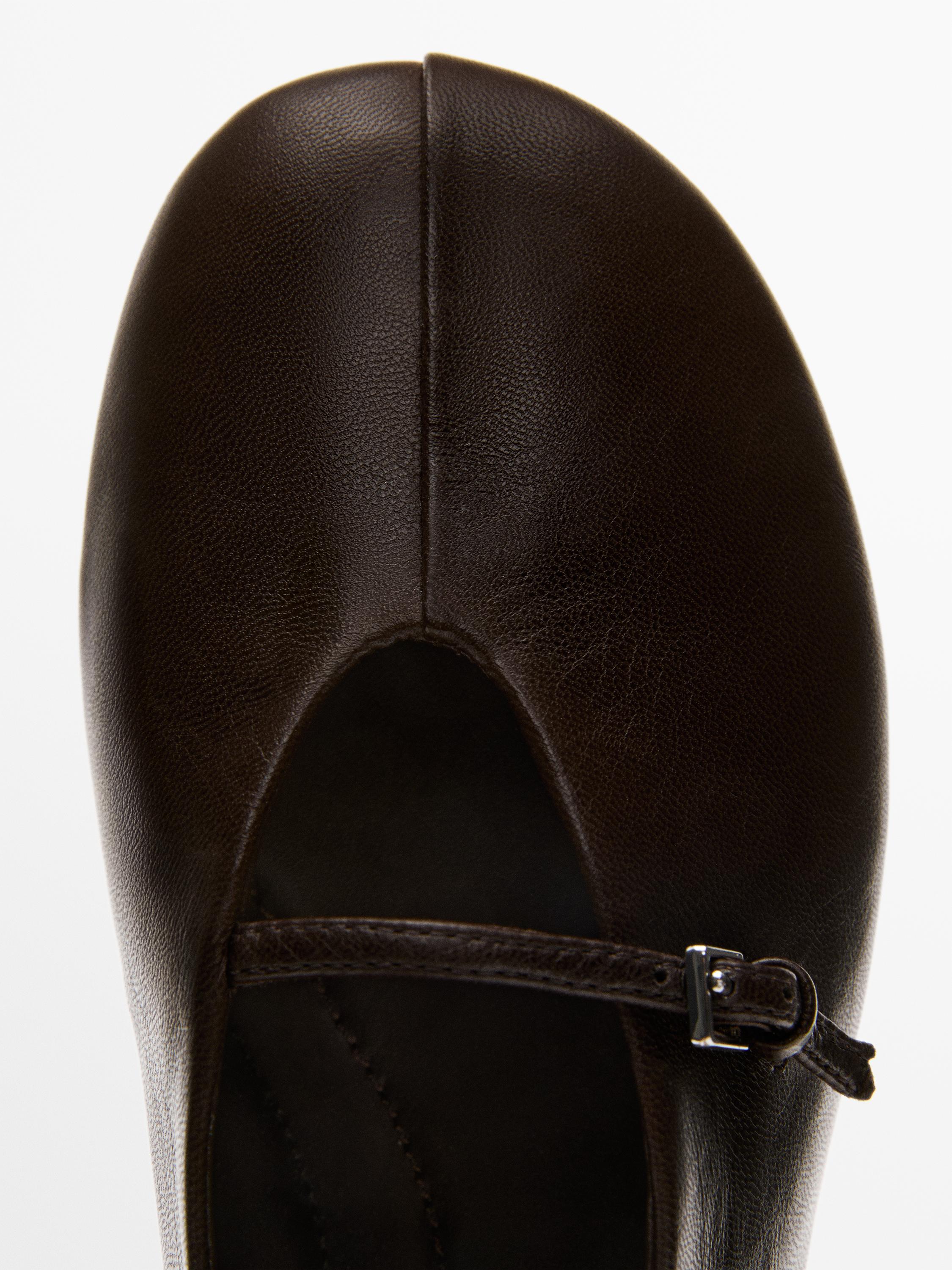Leather ballet flats with buckle — BROWN