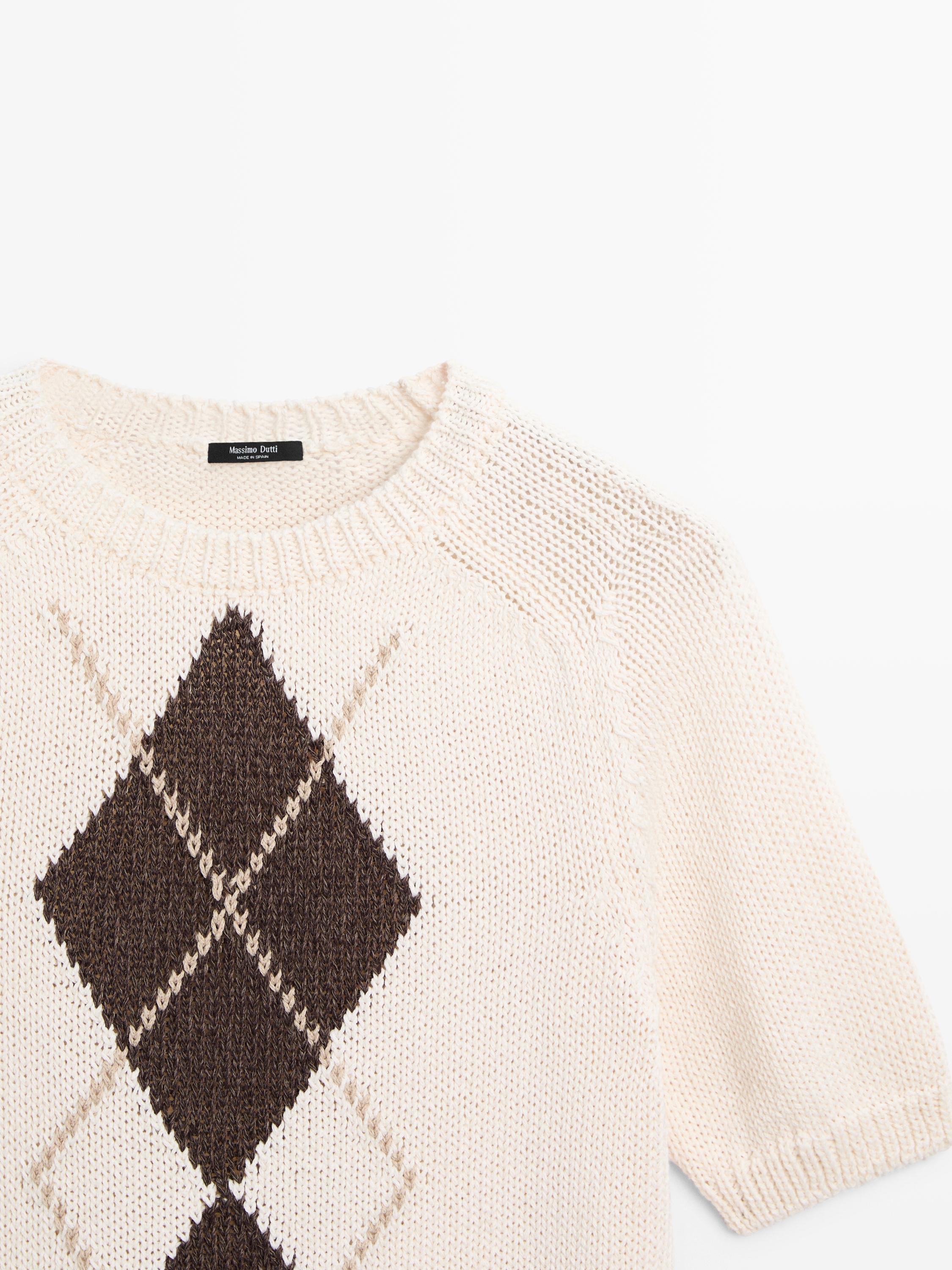 Short sleeve knit argyle sweater