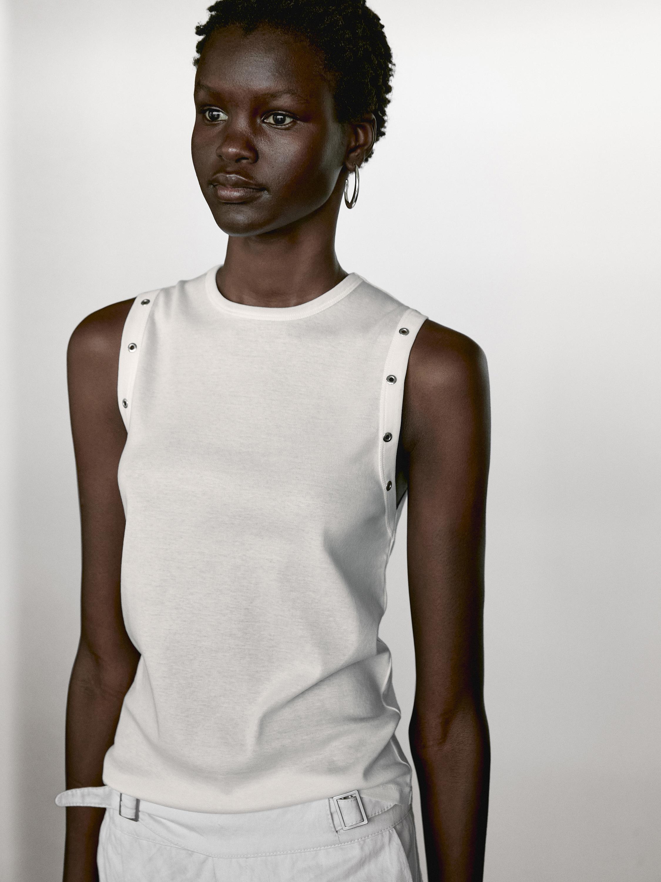 Crew neck T-shirt with eyelet detail