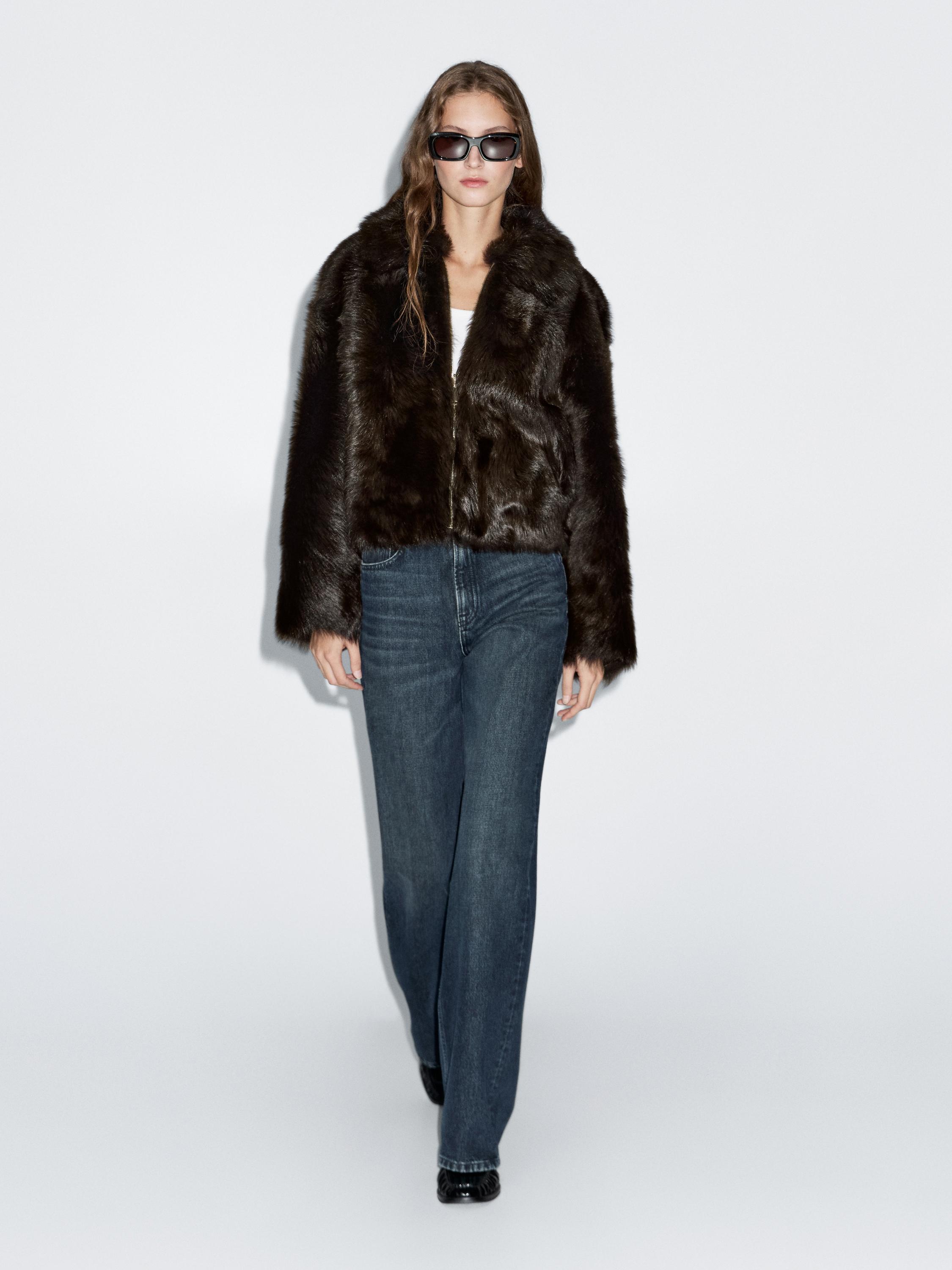 Short leather jacket with fur — BROWN