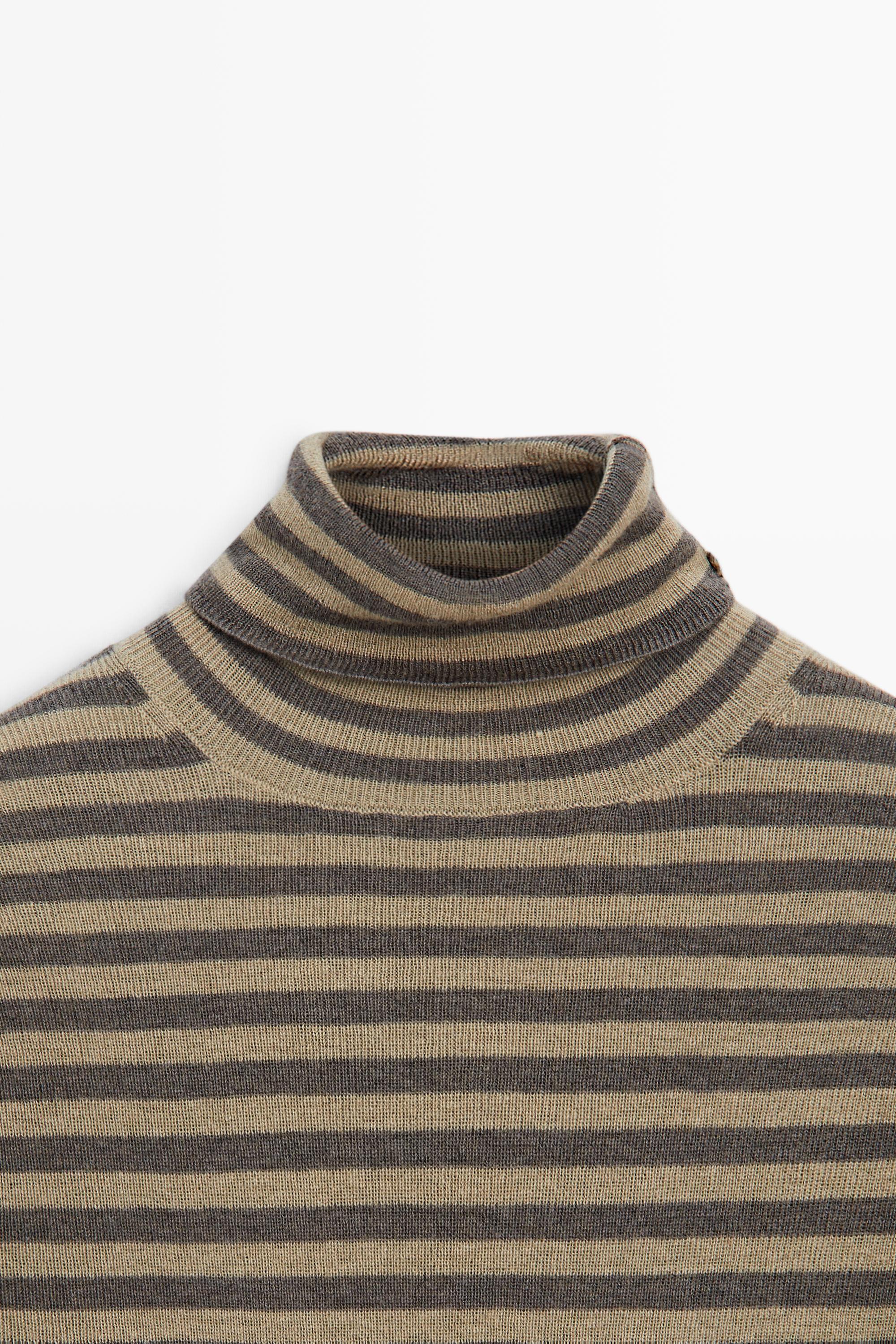 Striped turtleneck knit sweater — MOLE BROWN