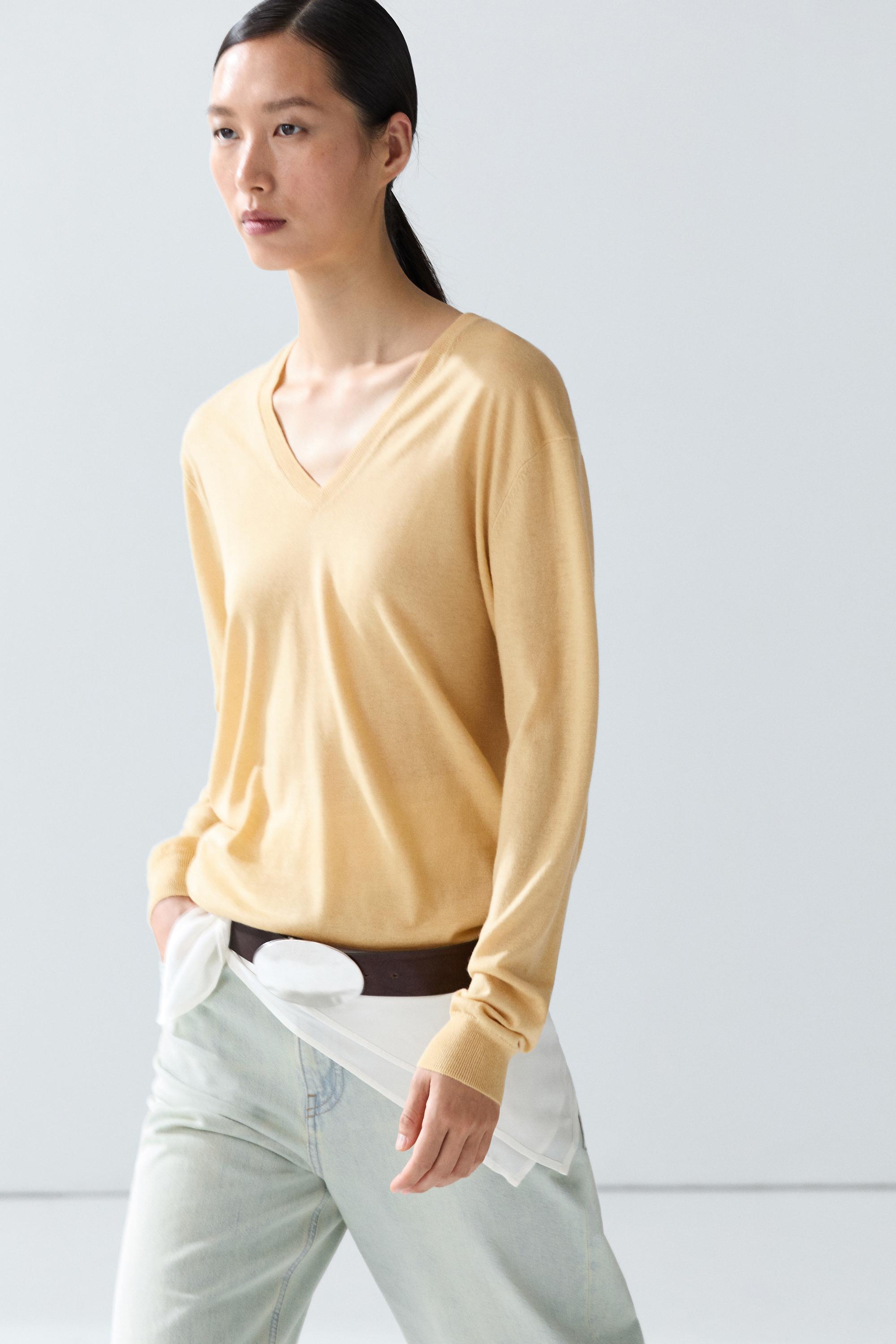 Strickpullover mit Wolle und V-Ausschnitt