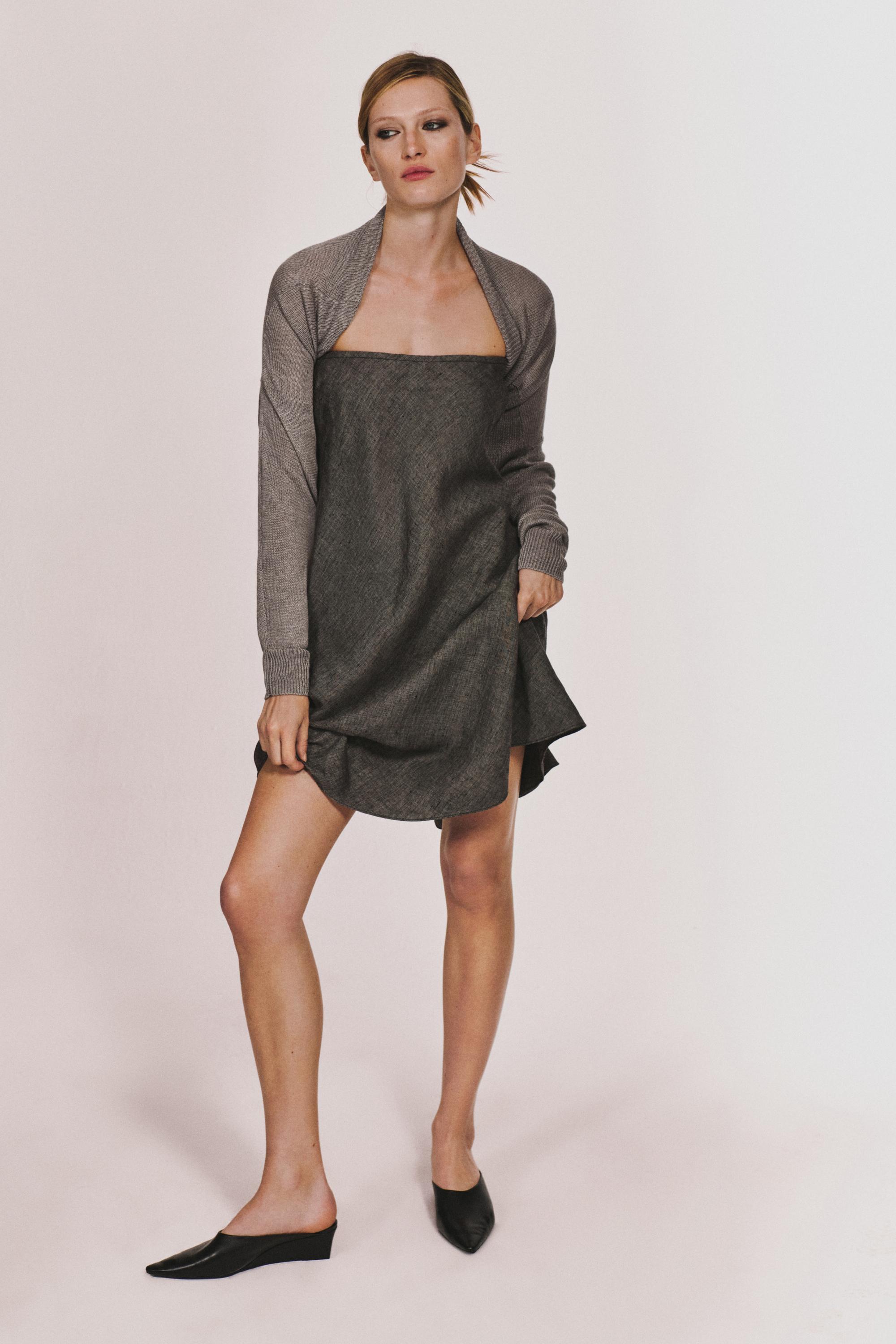 Linen flared midi skirt — BLACK