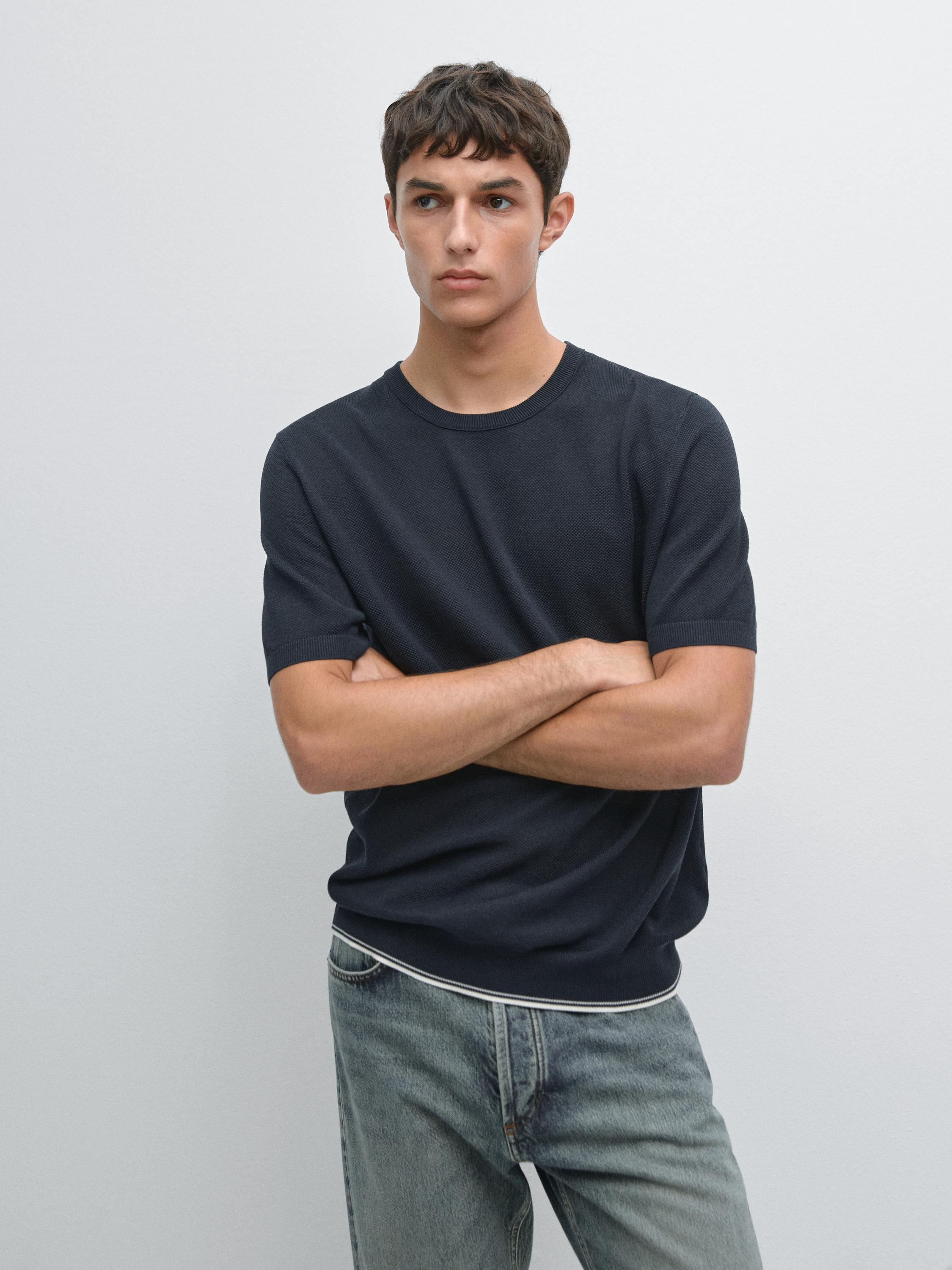 Textured knit short sleeve T-shirt · Navy Blue, Cream · Sweaters